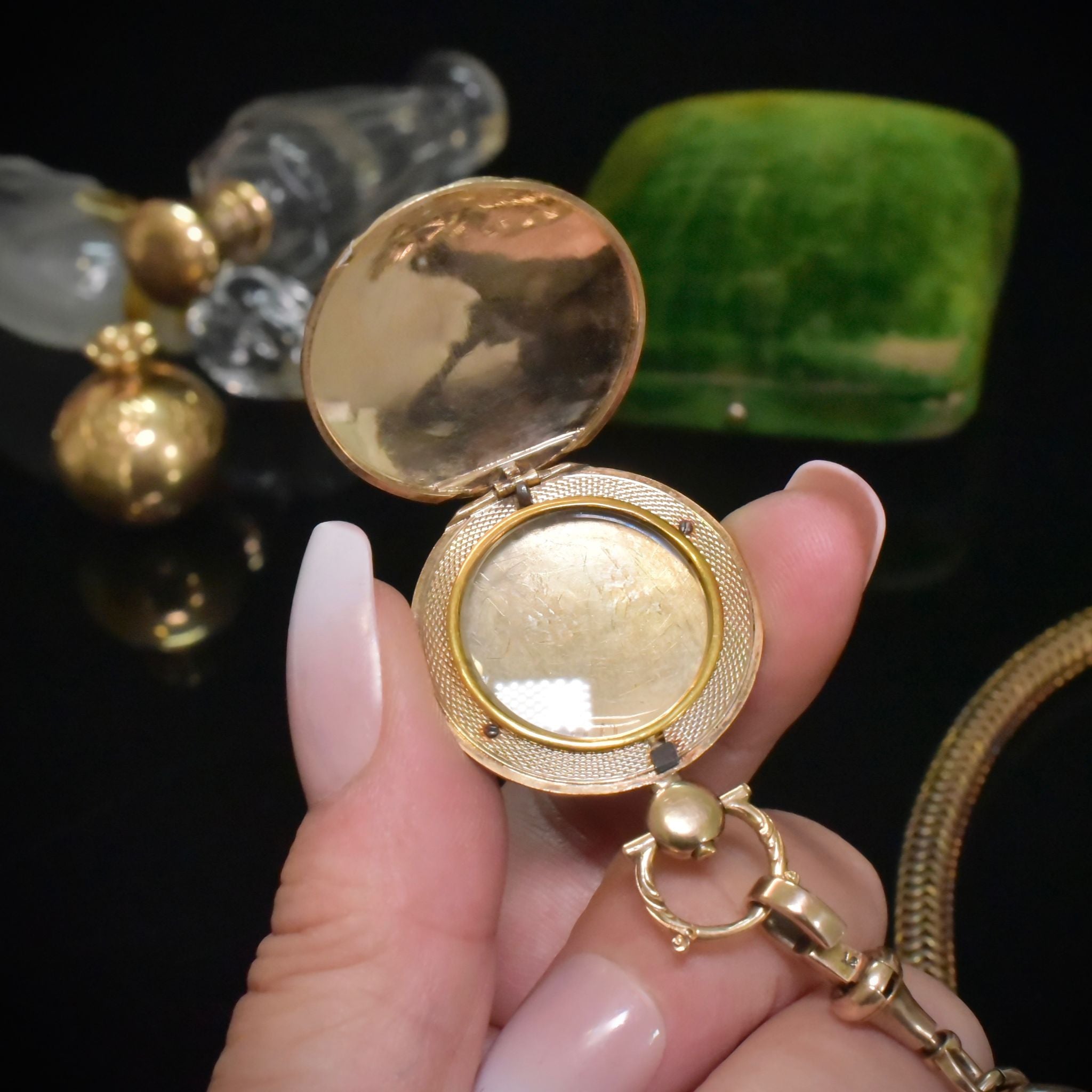Antique Edwardian 15ct Yellow Gold Photo Locket Circa 1905-10