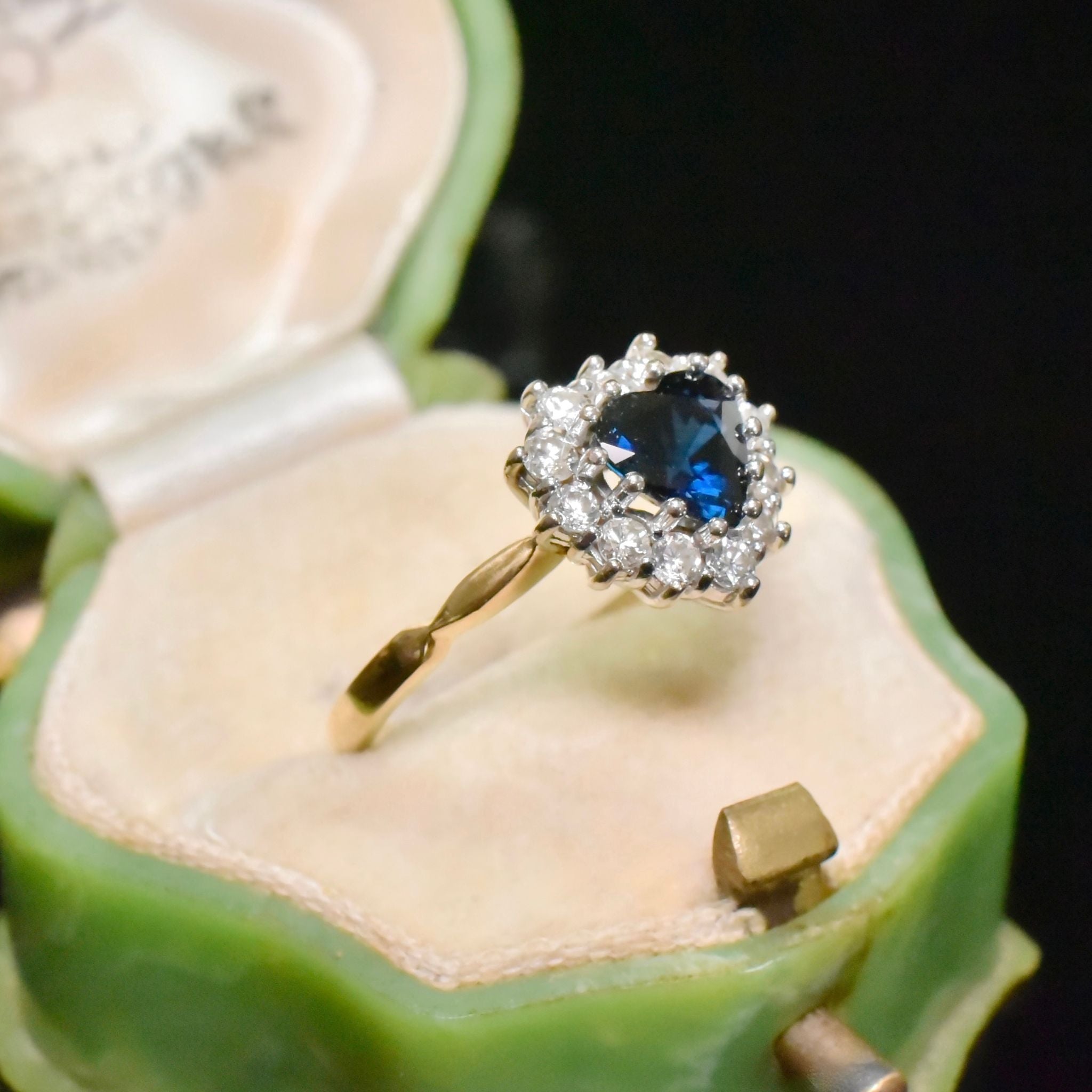 Stunning 18ct Yellow Gold Heart-Cut Sapphire And Diamond Ring - London 1987