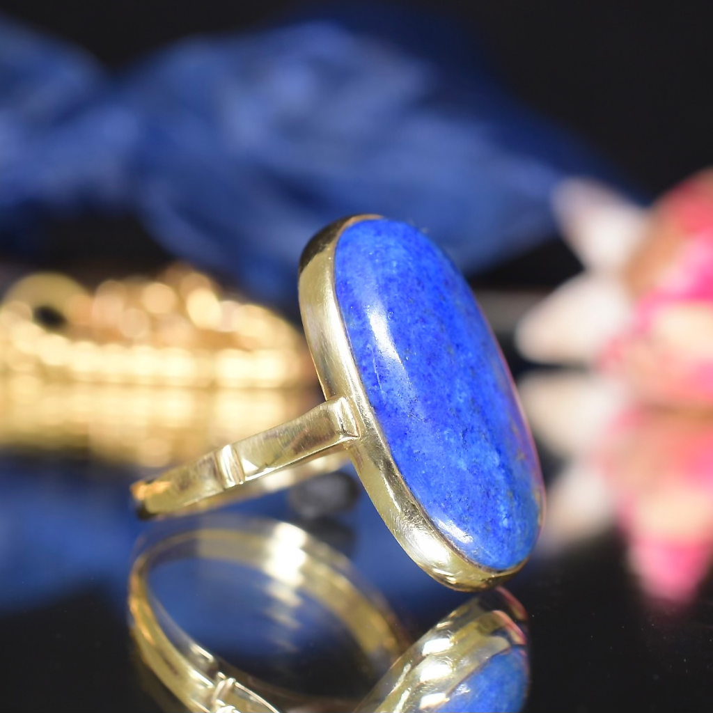 Vintage 18ct Yellow Gold Lapis Lazuli Ring