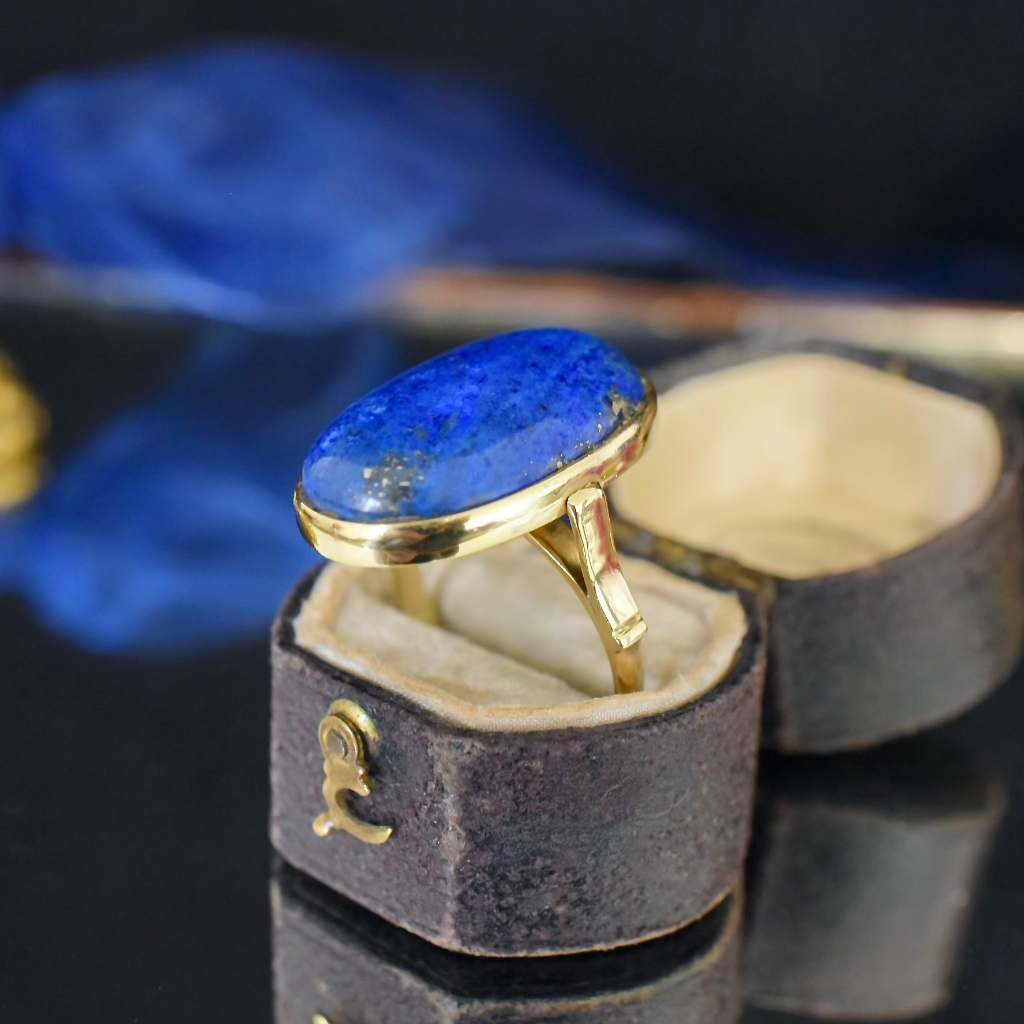 Vintage 18ct Yellow Gold Lapis Lazuli Ring