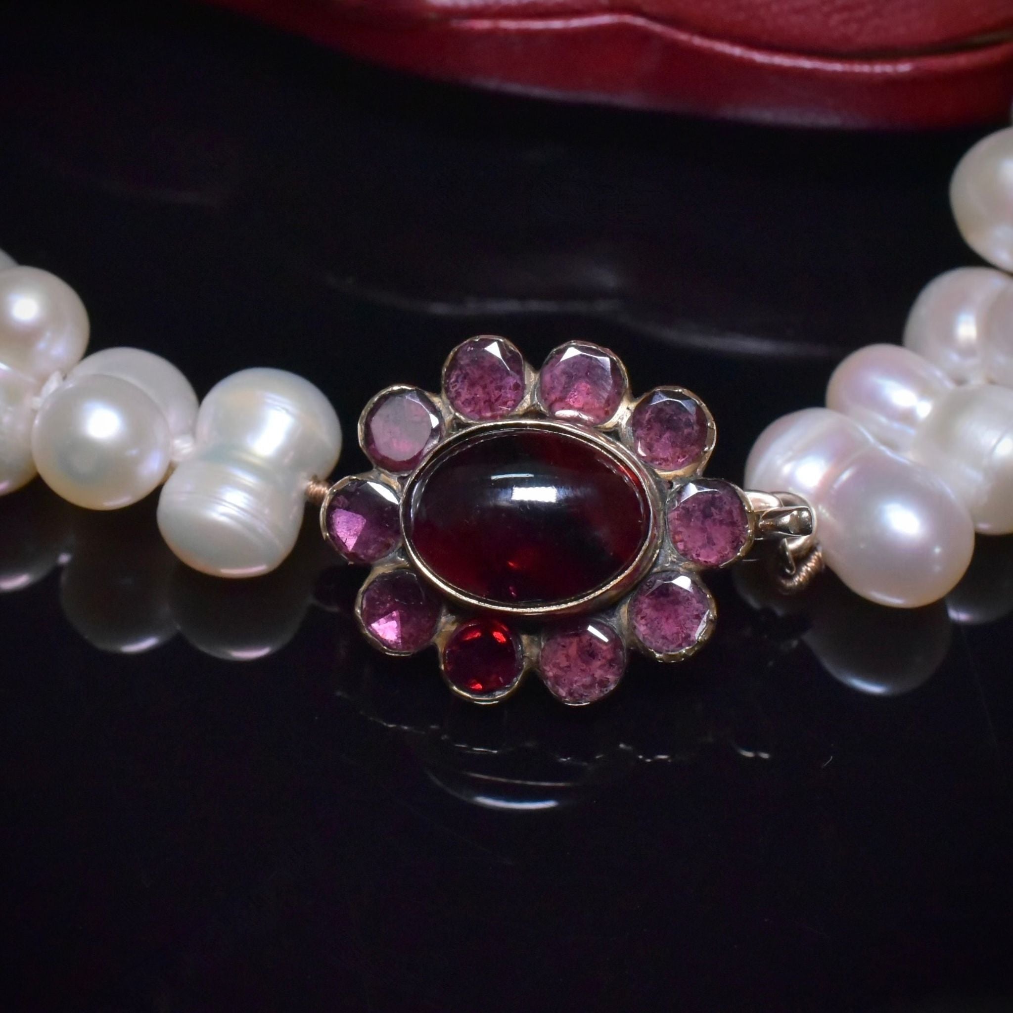 Superb Freshwater Twin Pearl And 9ct Gold Box Clasp With Georgian Garnet Top