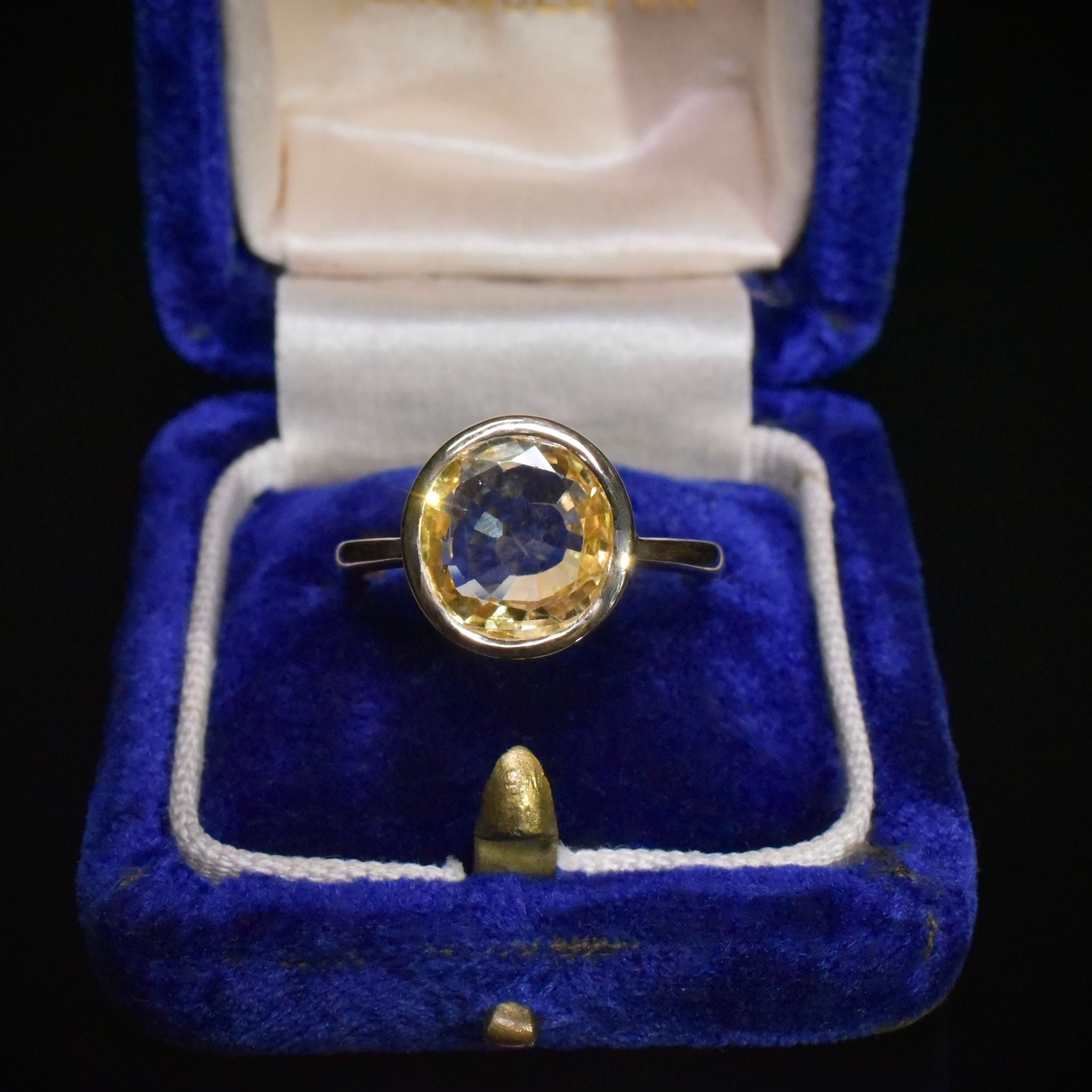 Modern 18ct Yellow Gold, Natural Yellow Sapphire Ring