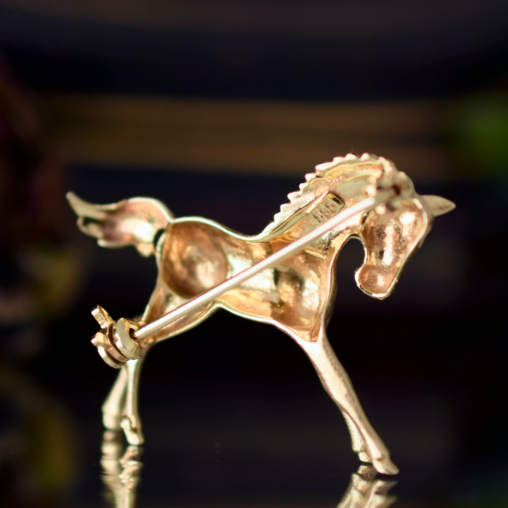 Modern 14ct Yellow Gold ‘Pony’ Brooch