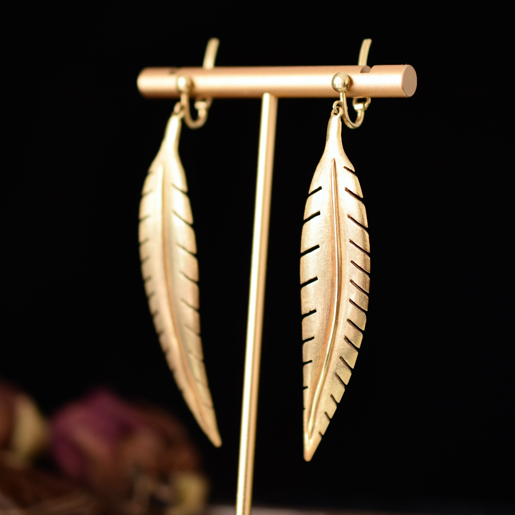 Modern Designer Look 18ct Gold ‘Feather’ Earrings - 16 Grams