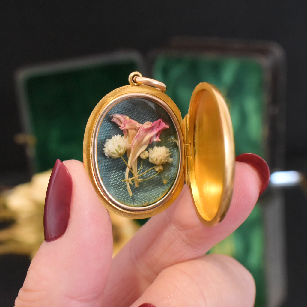 Antique Victorian 15ct Yellow Gold Locket Circa 1890-1900