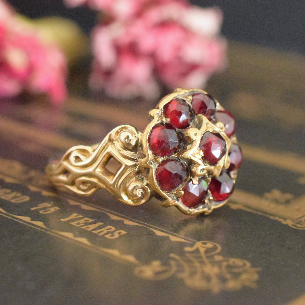 Antique 18ct Yellow Gold Bohemian Rose-Cut Garnet Daisy Halo Ring - Circa 1900