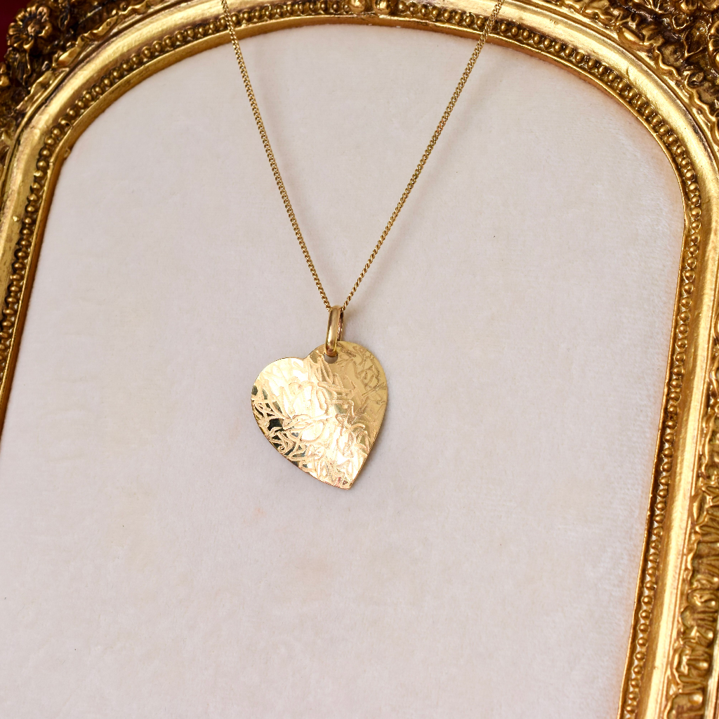Vintage 18ct Yellow Gold UnoAErre Chain And Associated Heart Pendant