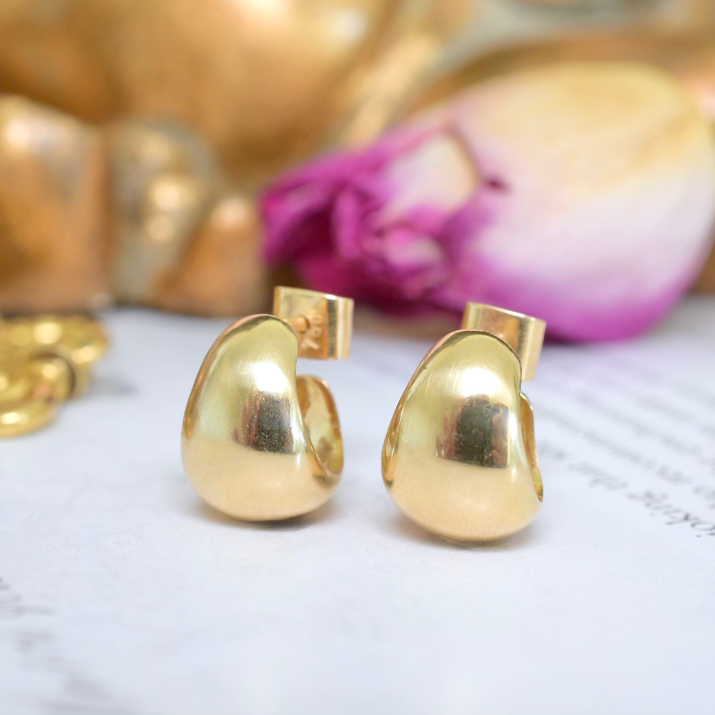 Contemporary 18ct Yellow Gold Earrings - 7.5 Grams