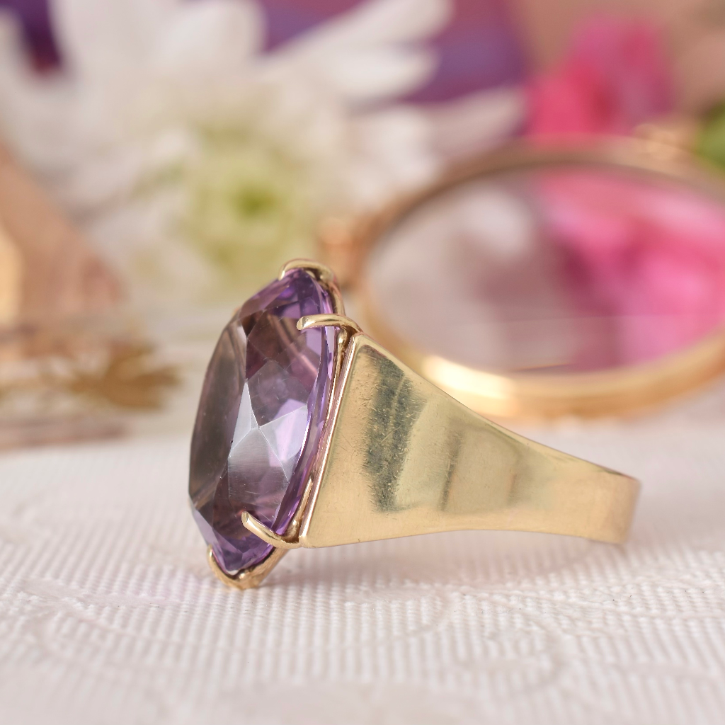 Vintage 9ct Yellow Gold Oval Amethyst Ring