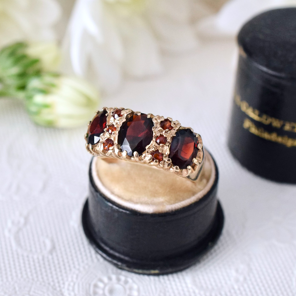 Vintage 9ct Yellow Gold And Garnet Ring - London 1973