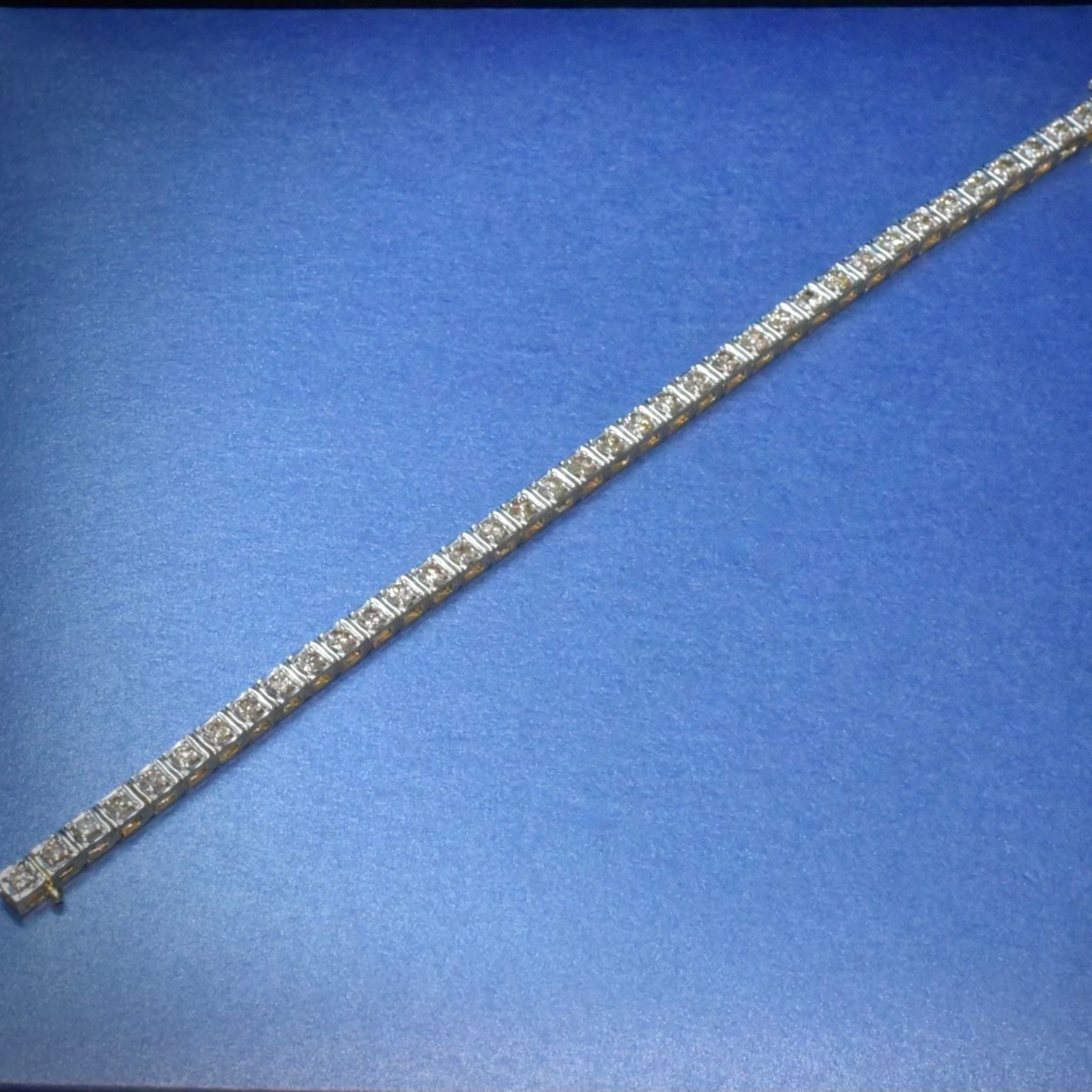 Contemporary 14ct Yellow Gold Champagne Diamond Tennis Bracelet - 3.50ct