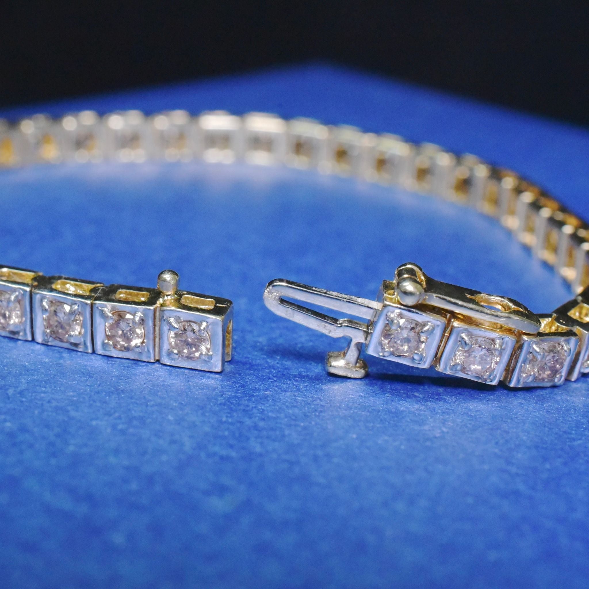Contemporary 14ct Yellow Gold Champagne Diamond Tennis Bracelet - 3.50ct