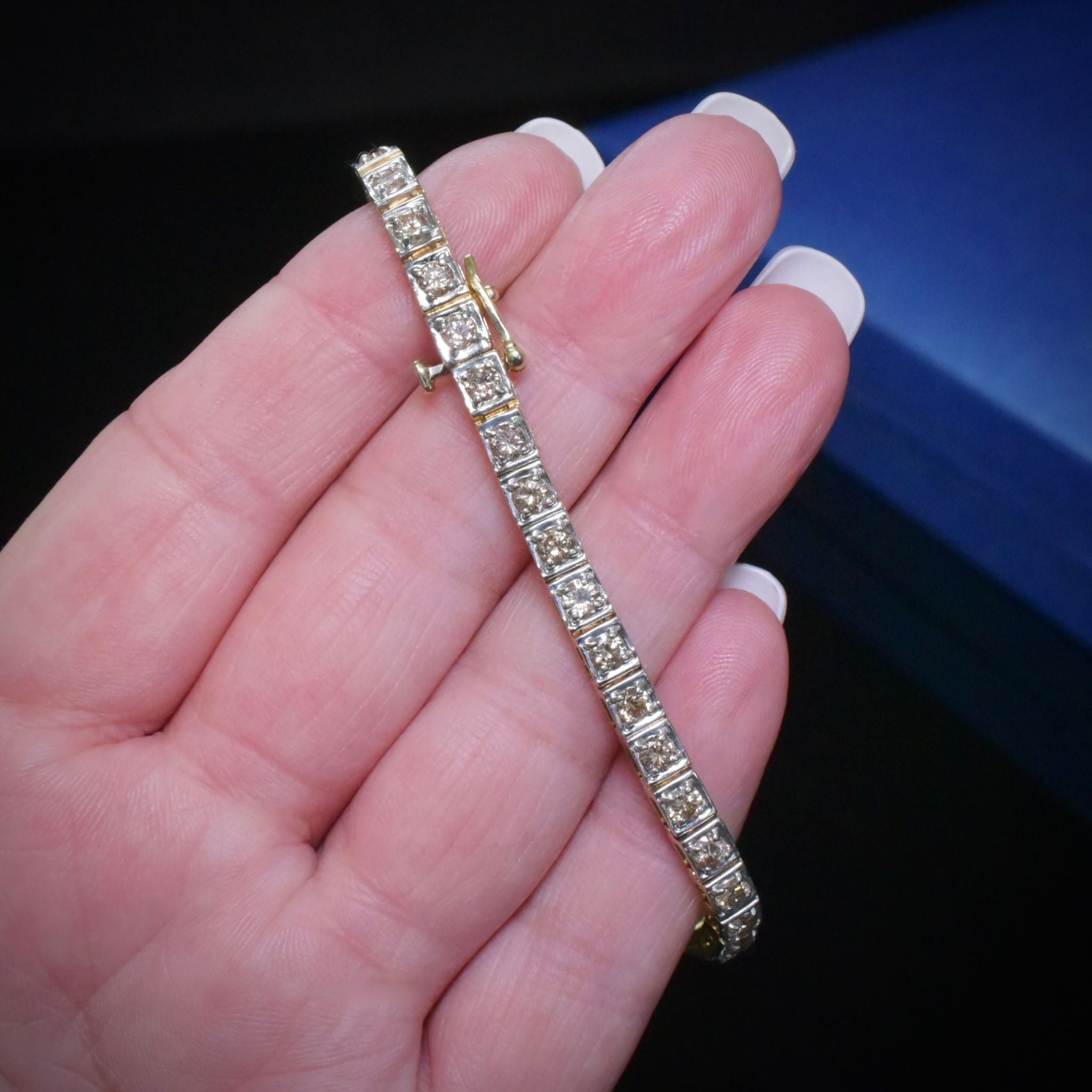 Contemporary 14ct Yellow Gold Champagne Diamond Tennis Bracelet - 3.50ct
