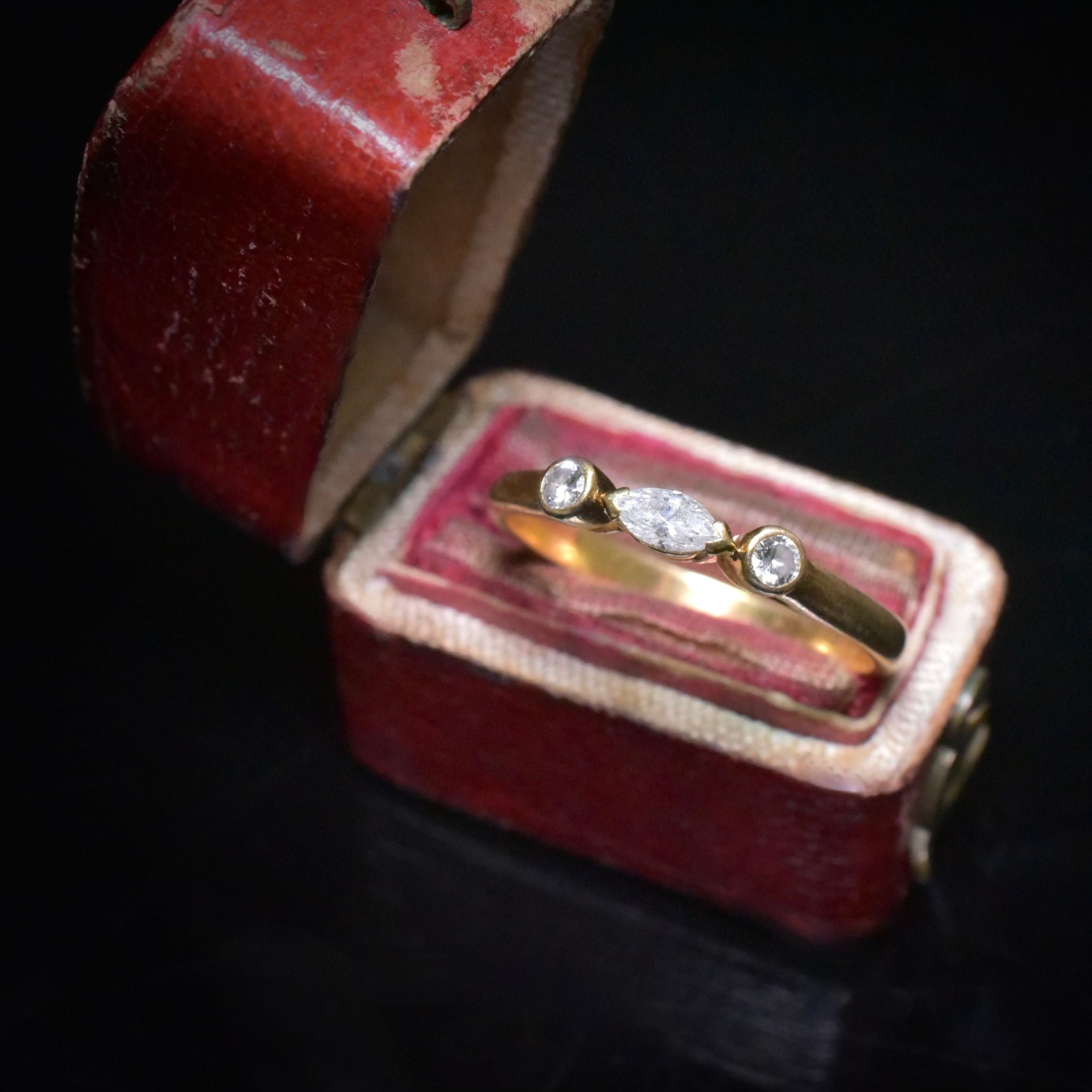 Modern 18ct Yellow Gold And Diamond Ring