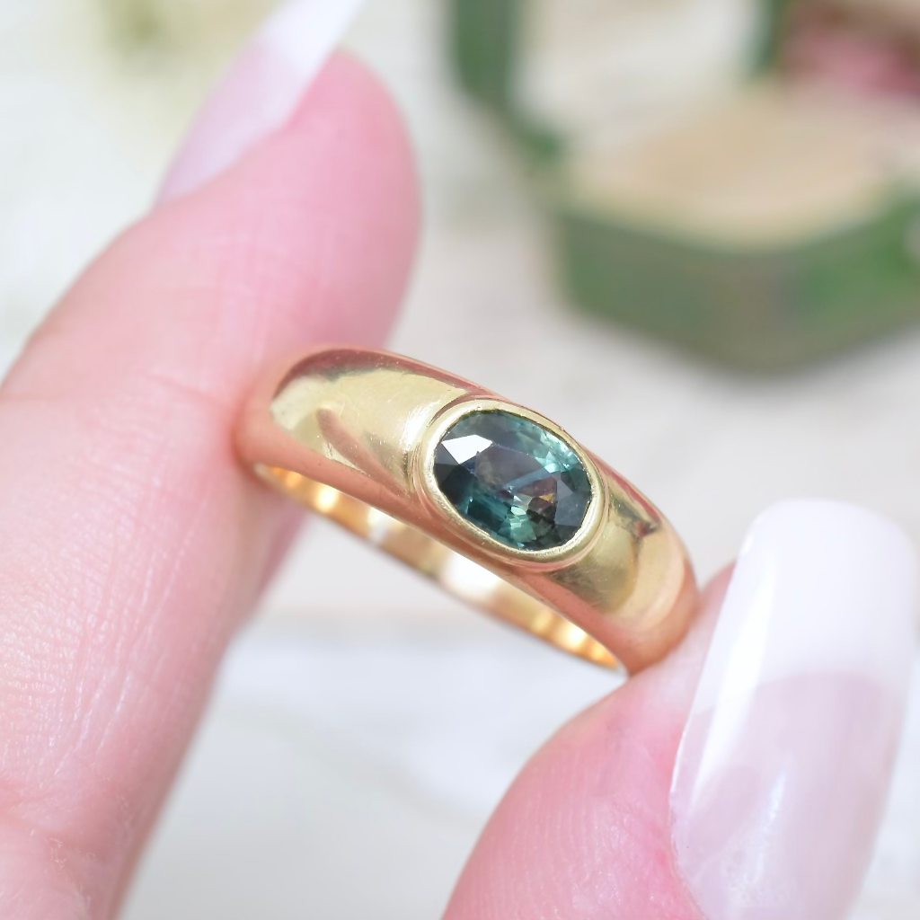 Modern 18ct Yellow Gold ‘Parti’ Sapphire Ring