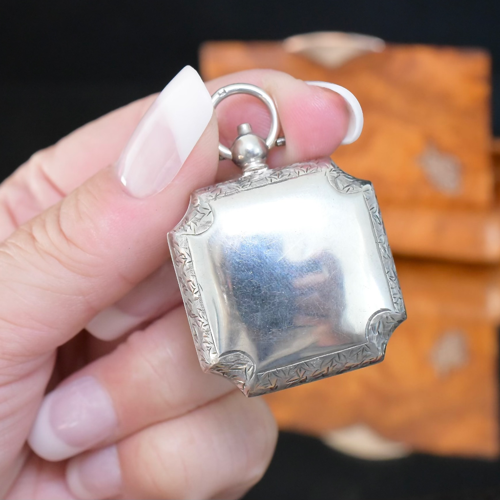 Antique Sterling Silver Sovereign Case By Deakin And Francis - 1913