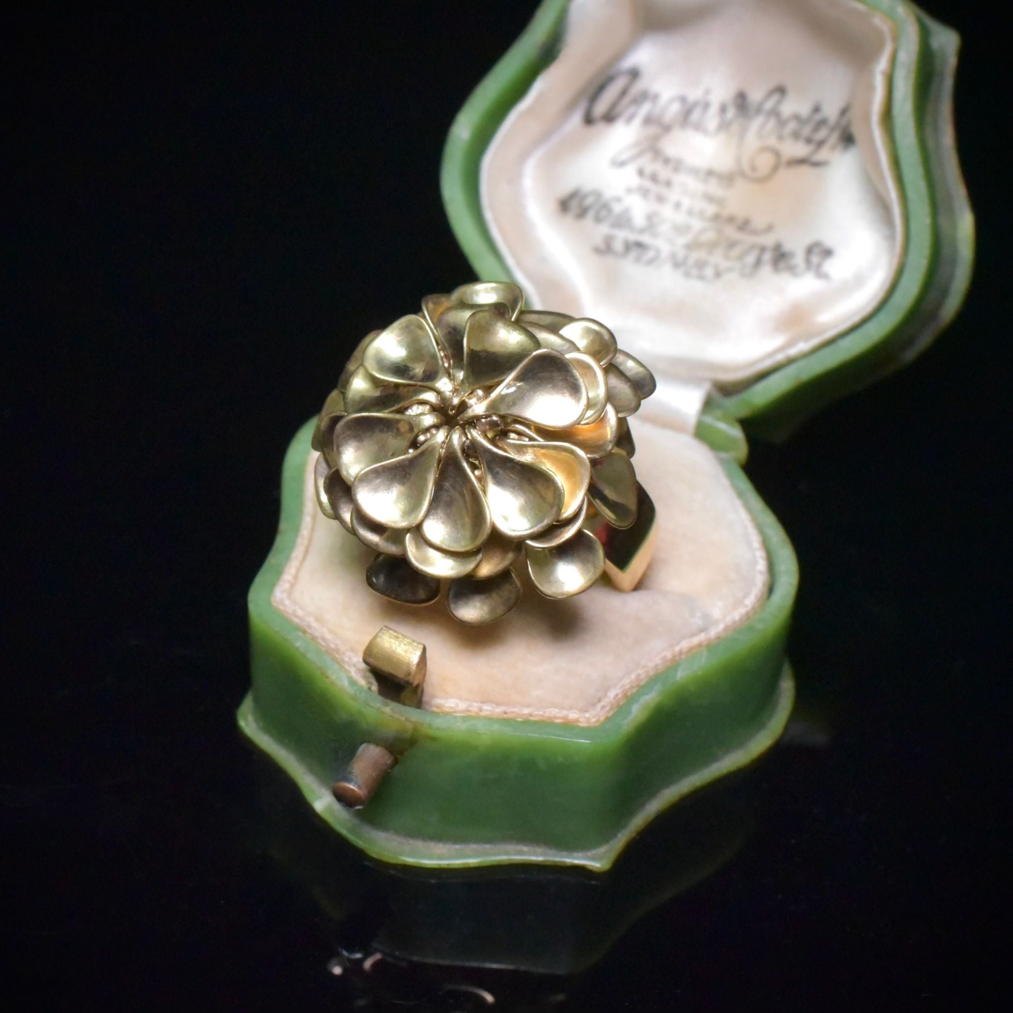 Fabulous Designer Style 18ct Yellow Gold Articulated ’Petal’ Floral Ring - 14.7 Grams