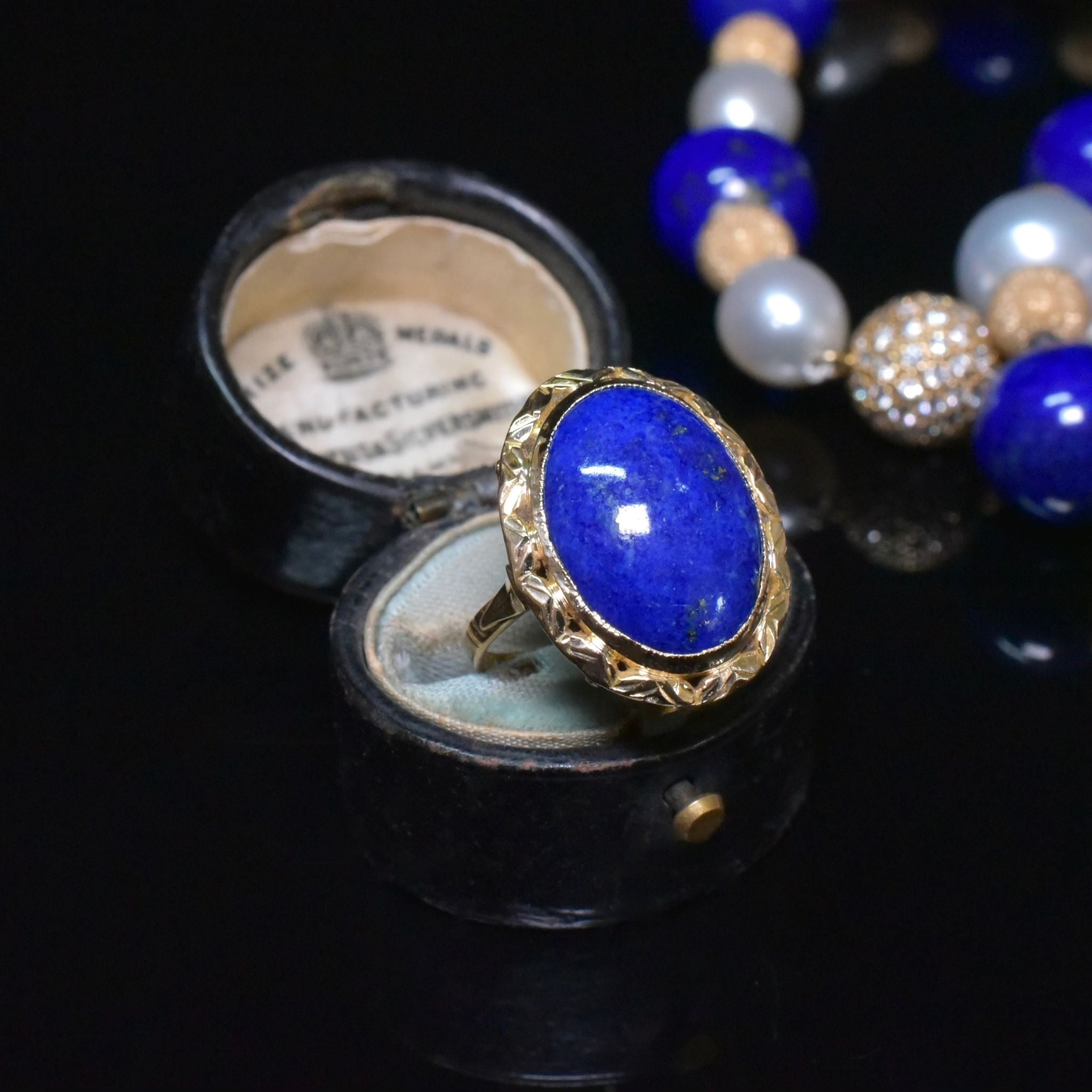 Vintage 18ct Yellow Gold Lapis Lazuli Ring