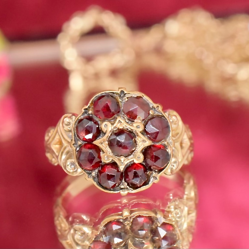 Antique 18ct Yellow Gold Bohemian Rose-Cut Garnet Daisy Halo Ring - Circa 1900