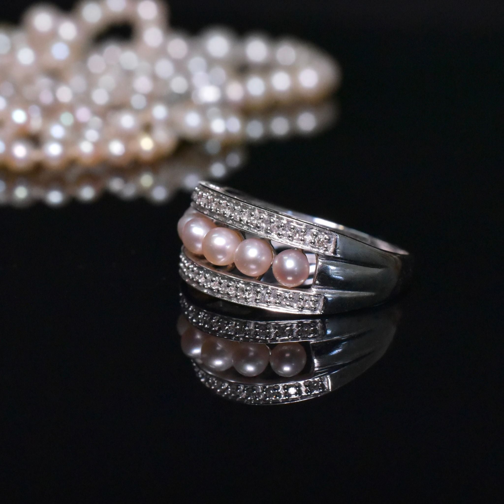 Modern 9ct White Gold Pearl And Diamond Ring - Birmingham 2005