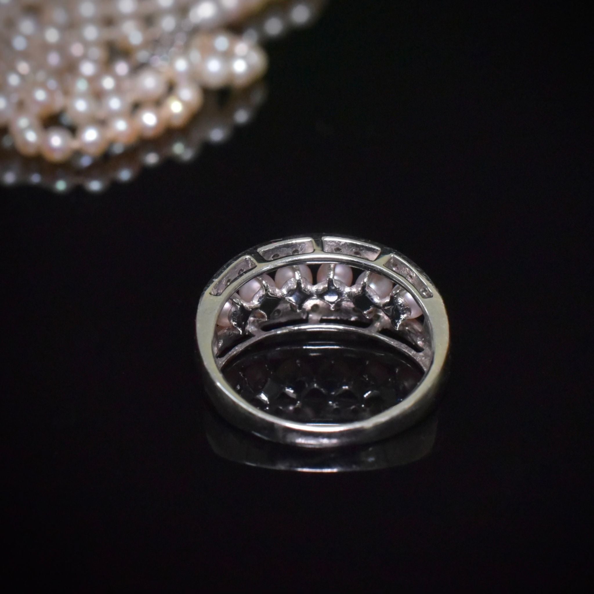 Modern 9ct White Gold Pearl And Diamond Ring - Birmingham 2005