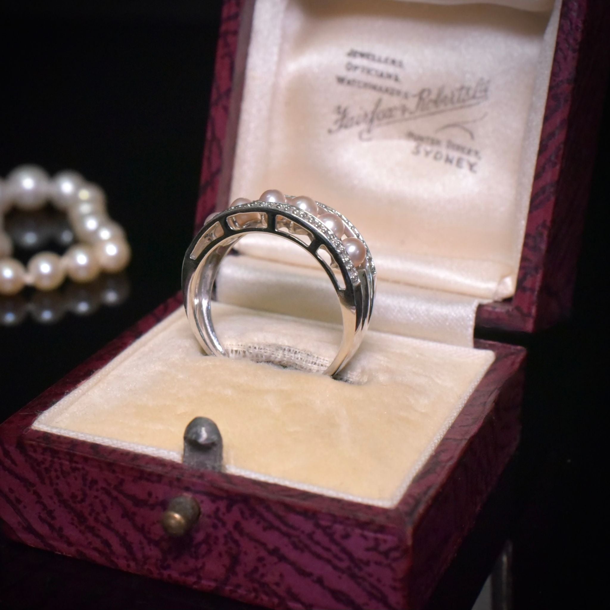 Modern 9ct White Gold Pearl And Diamond Ring - Birmingham 2005