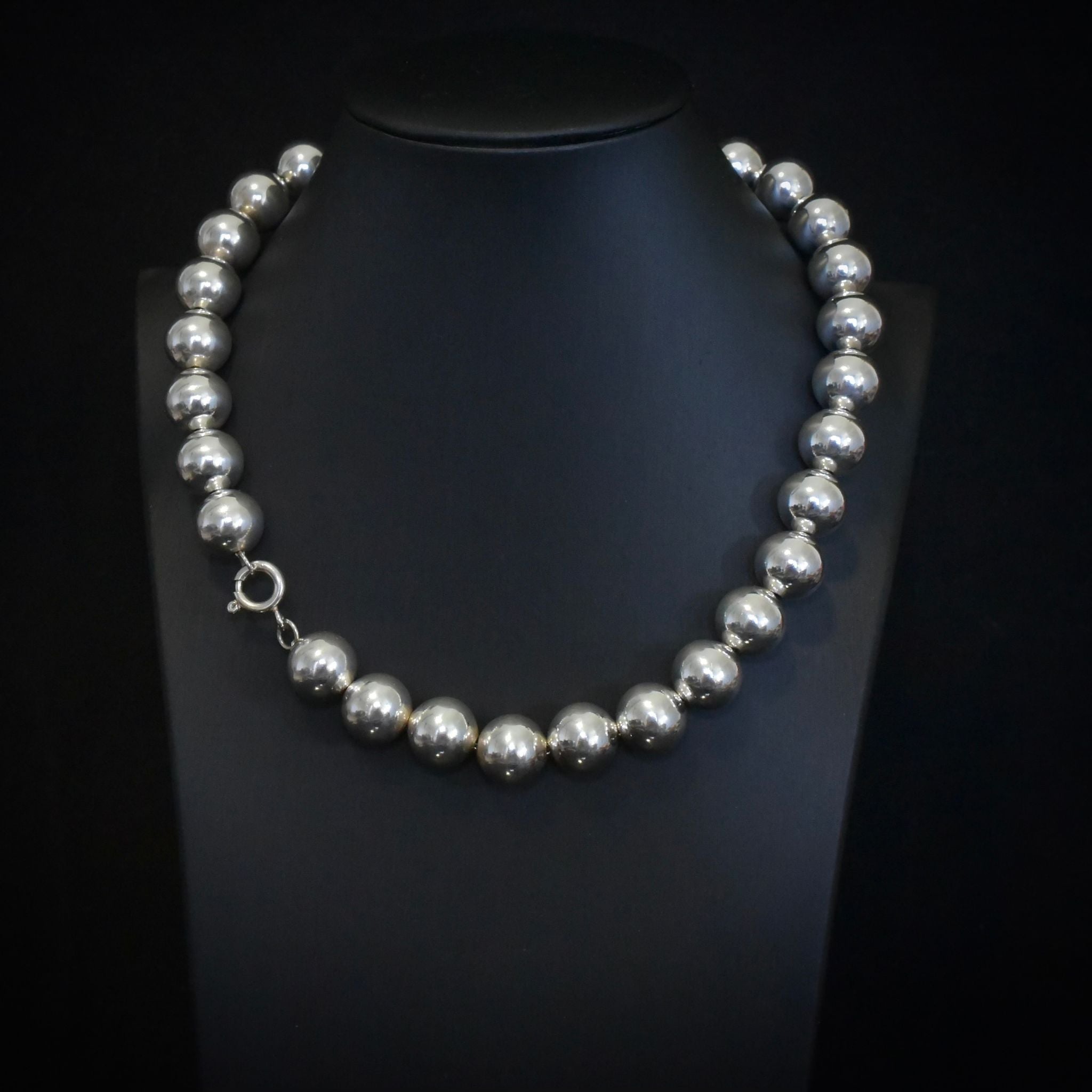 Superb Vintage Sterling Silver Rondel Bead Necklace