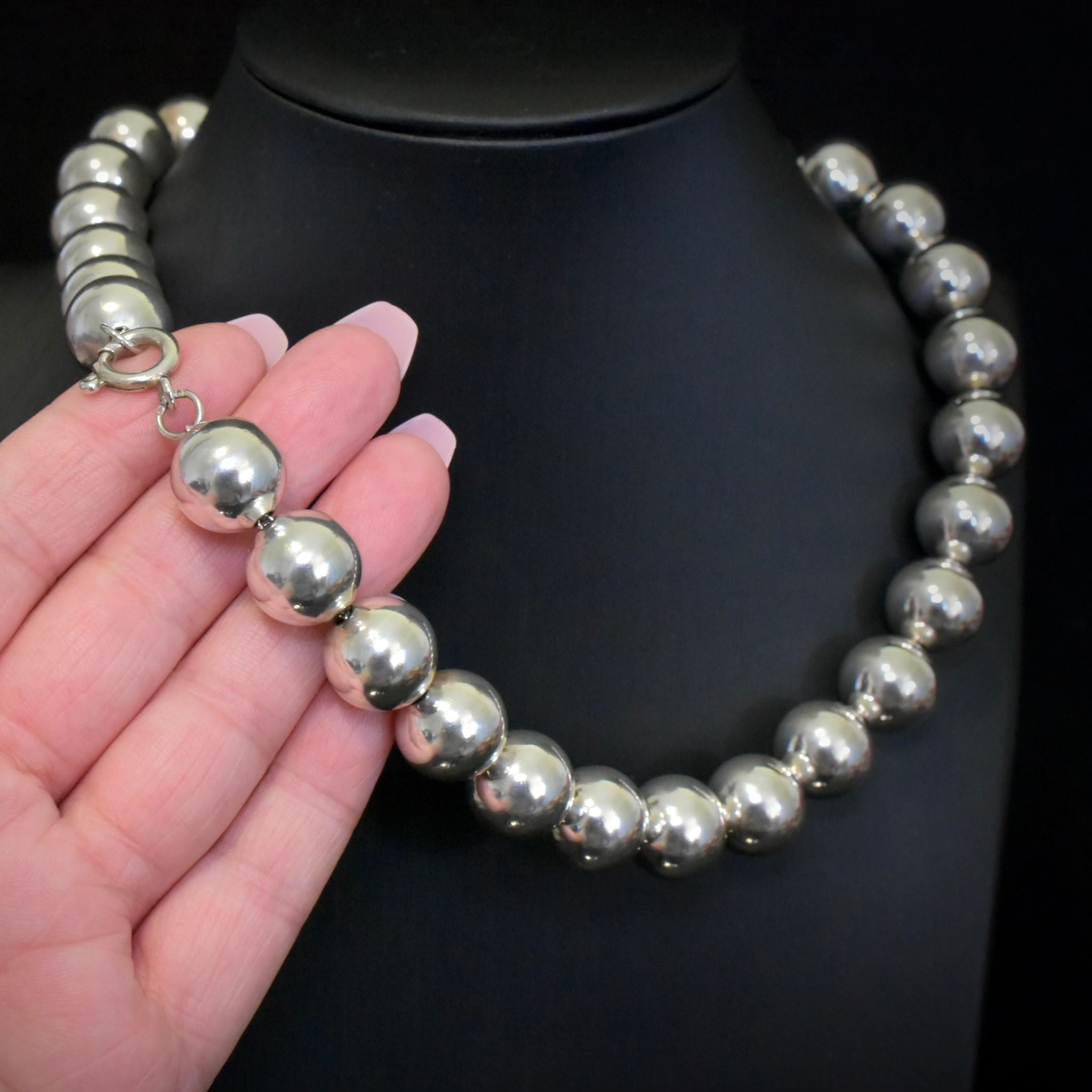 Superb Vintage Sterling Silver Rondel Bead Necklace