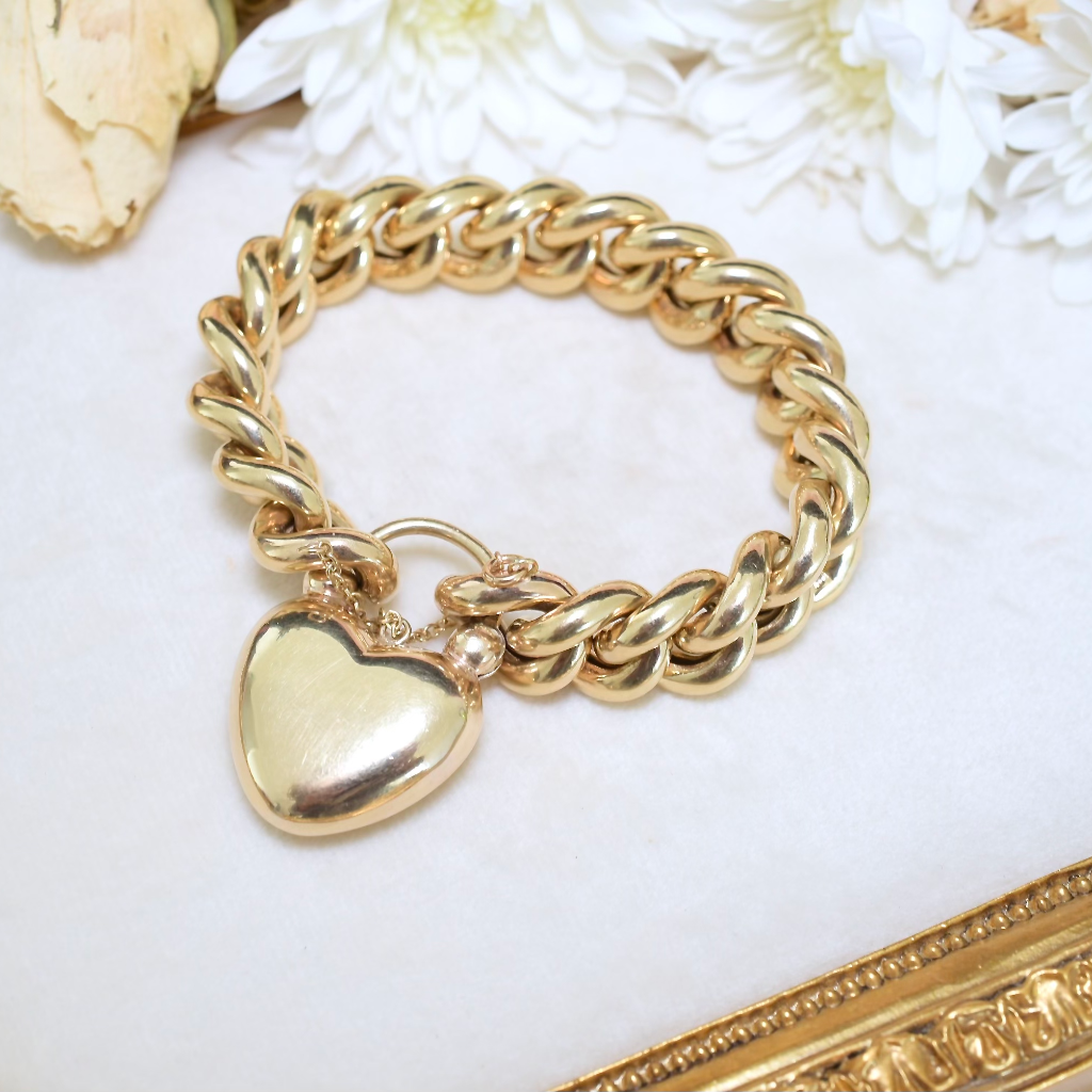 Modern 9ct Yellow Gold ‘Chunky’ Heart Padlock Curblink Bracelet - 47 Grams