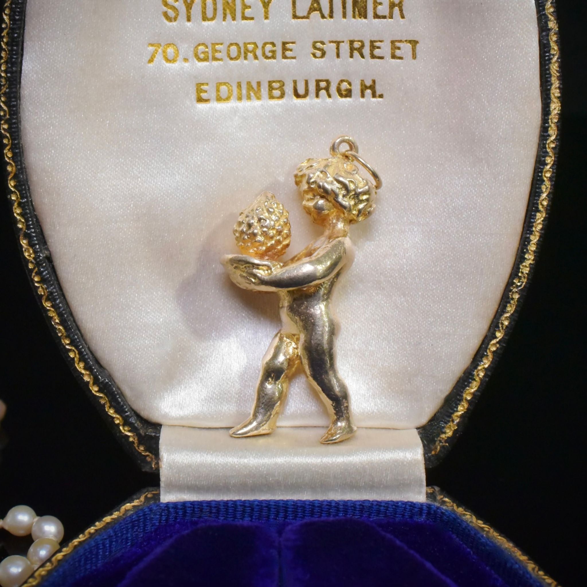 Superb Vintage 9ct Yellow Gold Cherub Pendant - London 1973