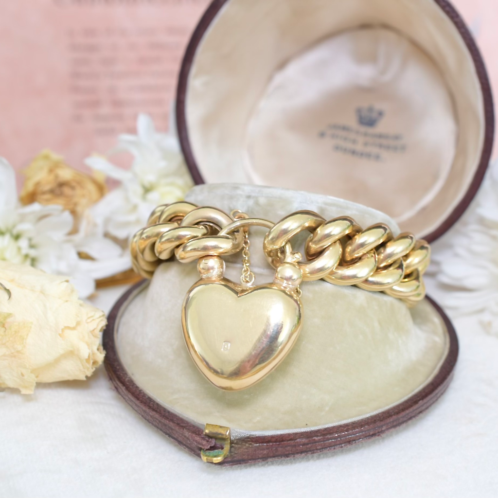 Modern 9ct Yellow Gold ‘Chunky’ Heart Padlock Curblink Bracelet - 47 Grams