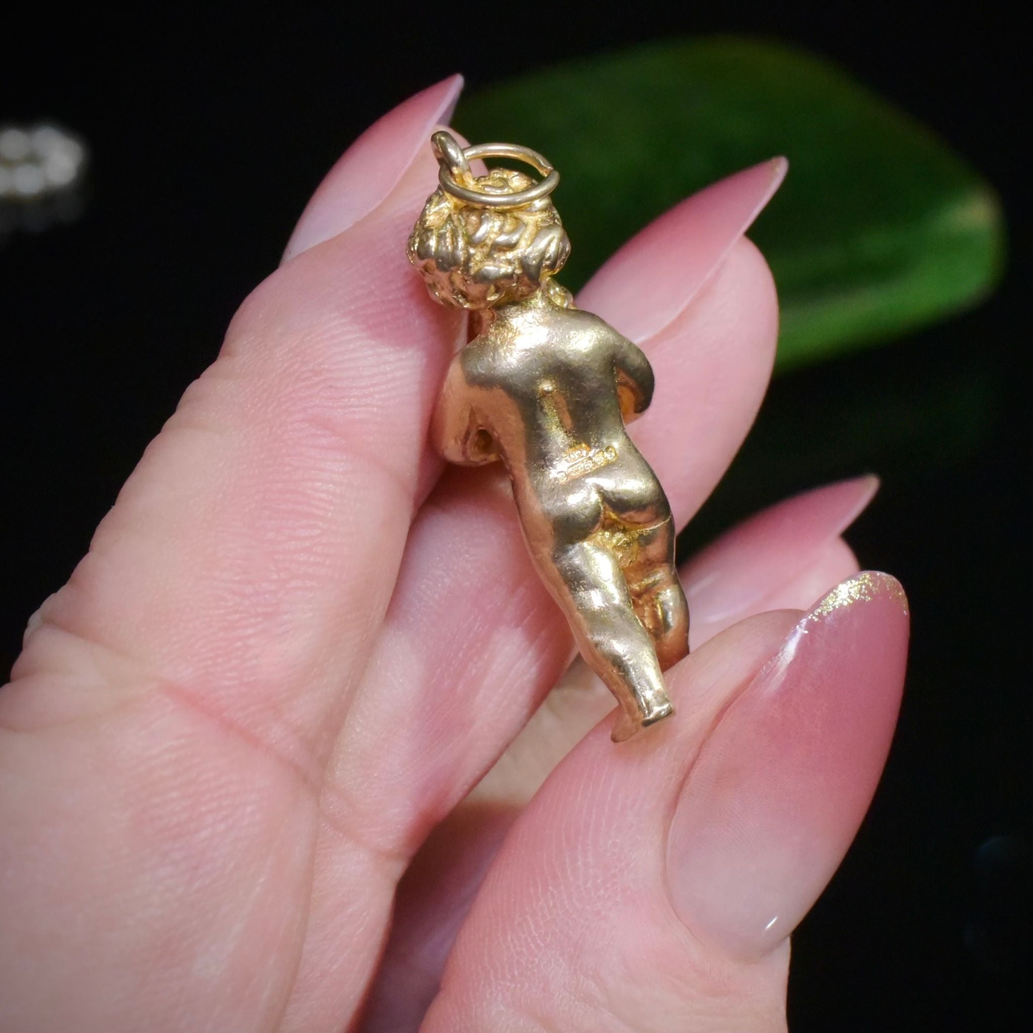 Superb Vintage 9ct Yellow Gold Cherub Pendant - London 1973