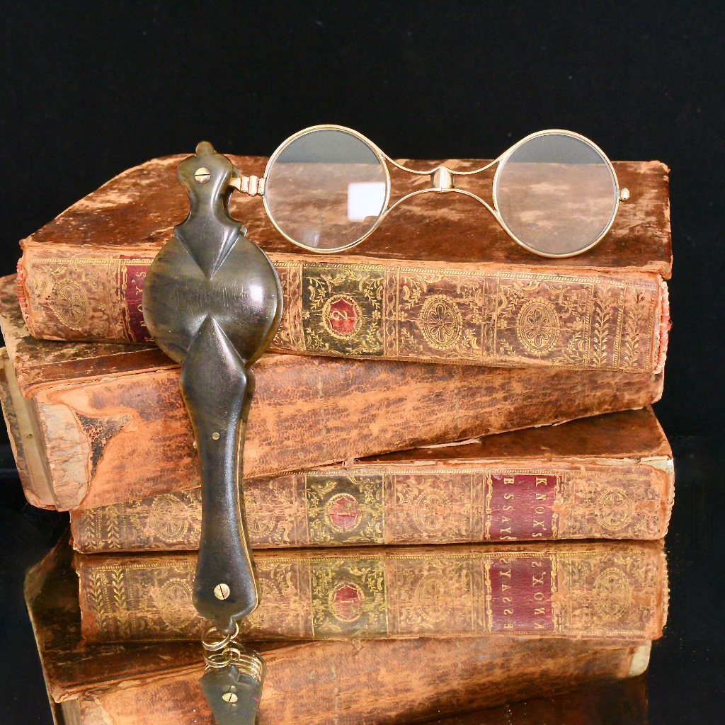 Antique Victorian Horn Spring Loaded Folding Lorgnette Opera Glasses Circa 1890-90
