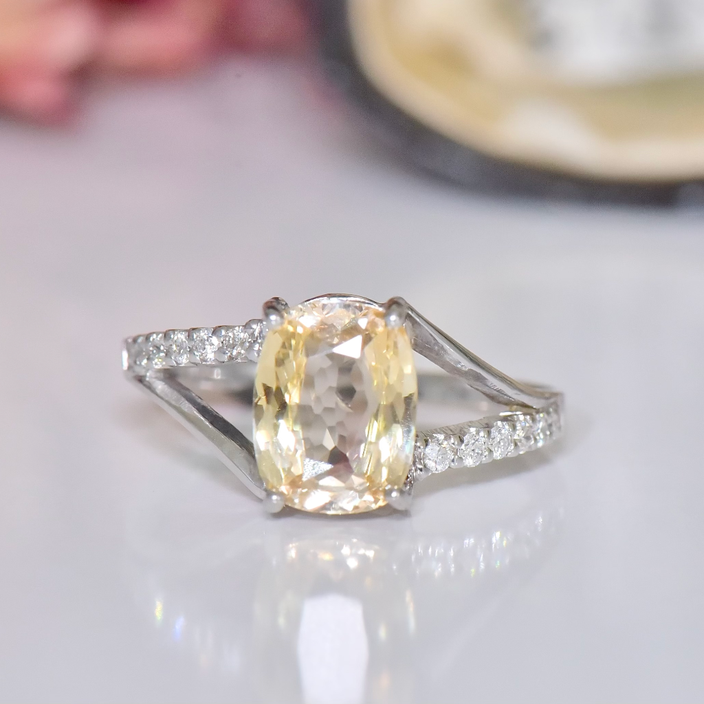 Contemporary 14ct White Gold Un-Heated Yellow Sapphire And Diamond Ring