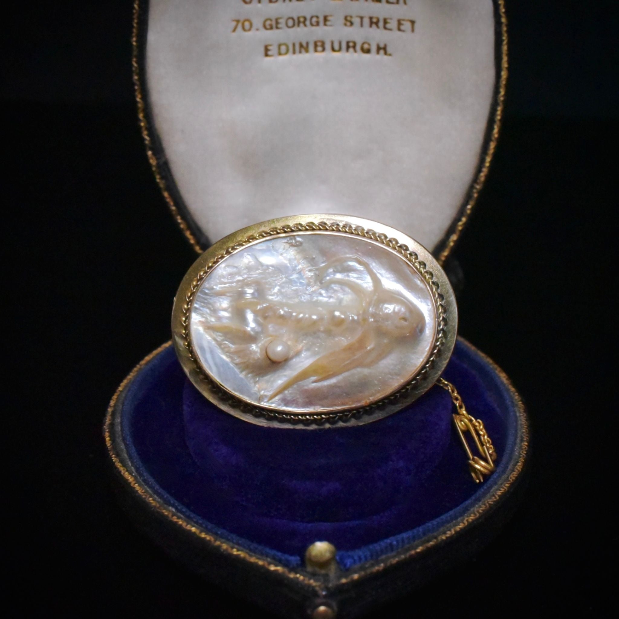 Superb Antique Australian 9ct Yellow Gold Mother Of Pearl Brooch - By ‘PERRY’