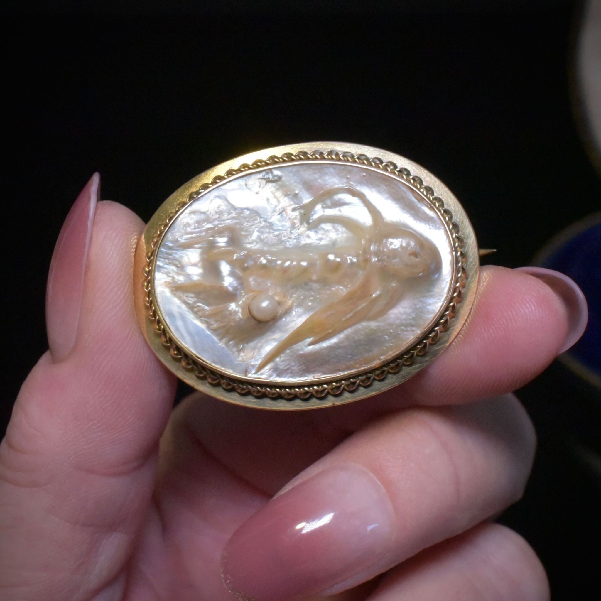 Superb Antique Australian 9ct Yellow Gold Mother Of Pearl Brooch - By ‘PERRY’