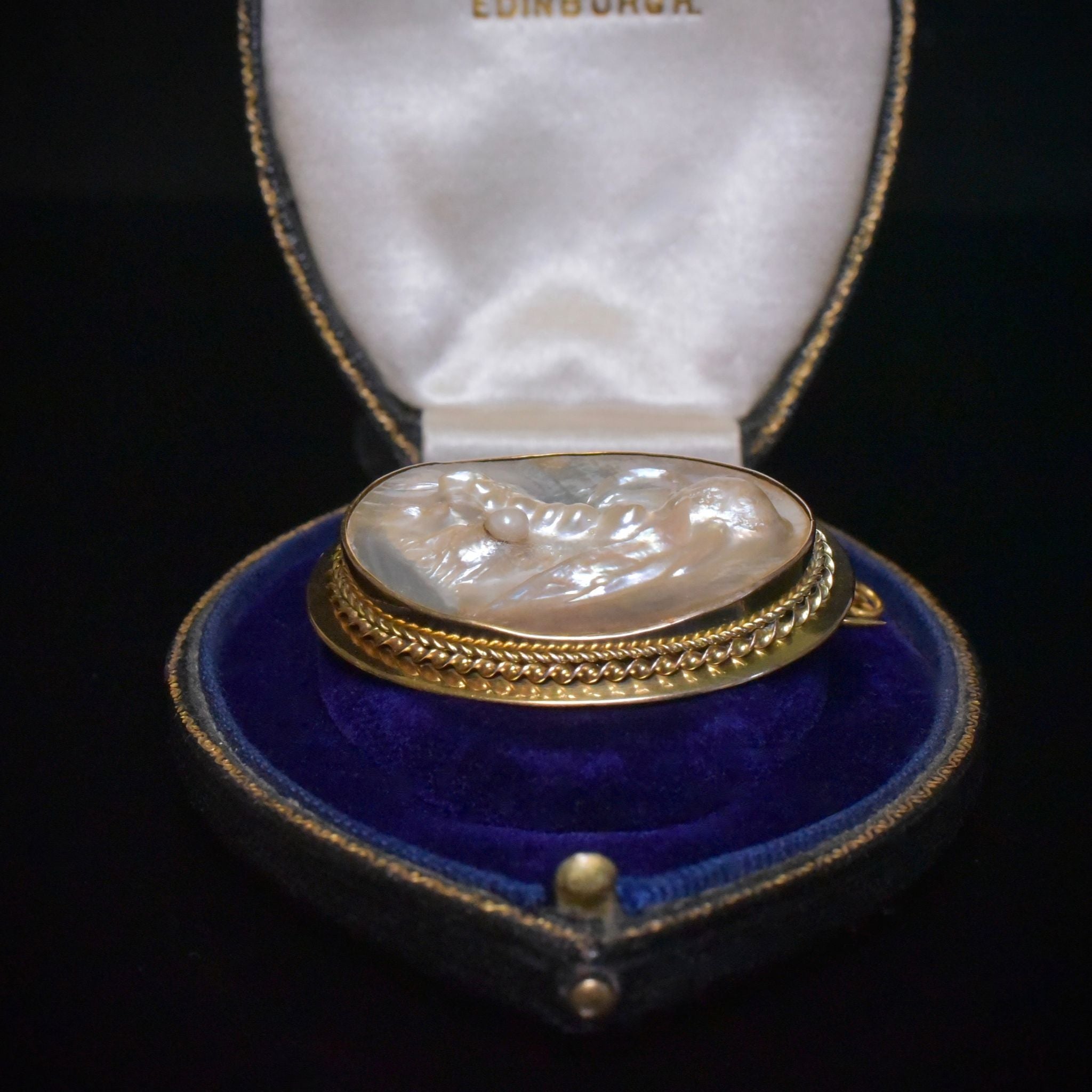 Superb Antique Australian 9ct Yellow Gold Mother Of Pearl Brooch - By ‘PERRY’