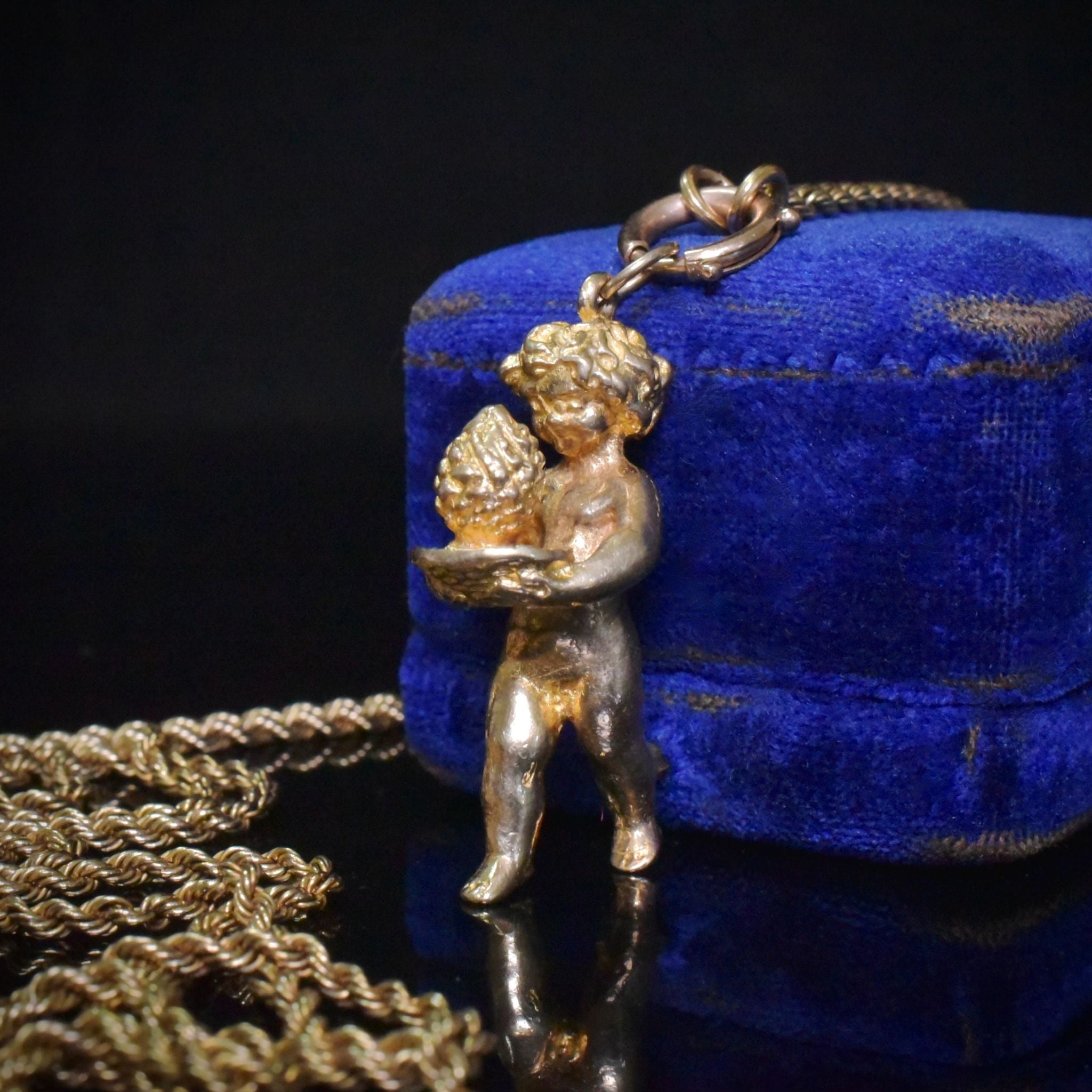 Superb Vintage 9ct Yellow Gold Cherub Pendant - London 1973