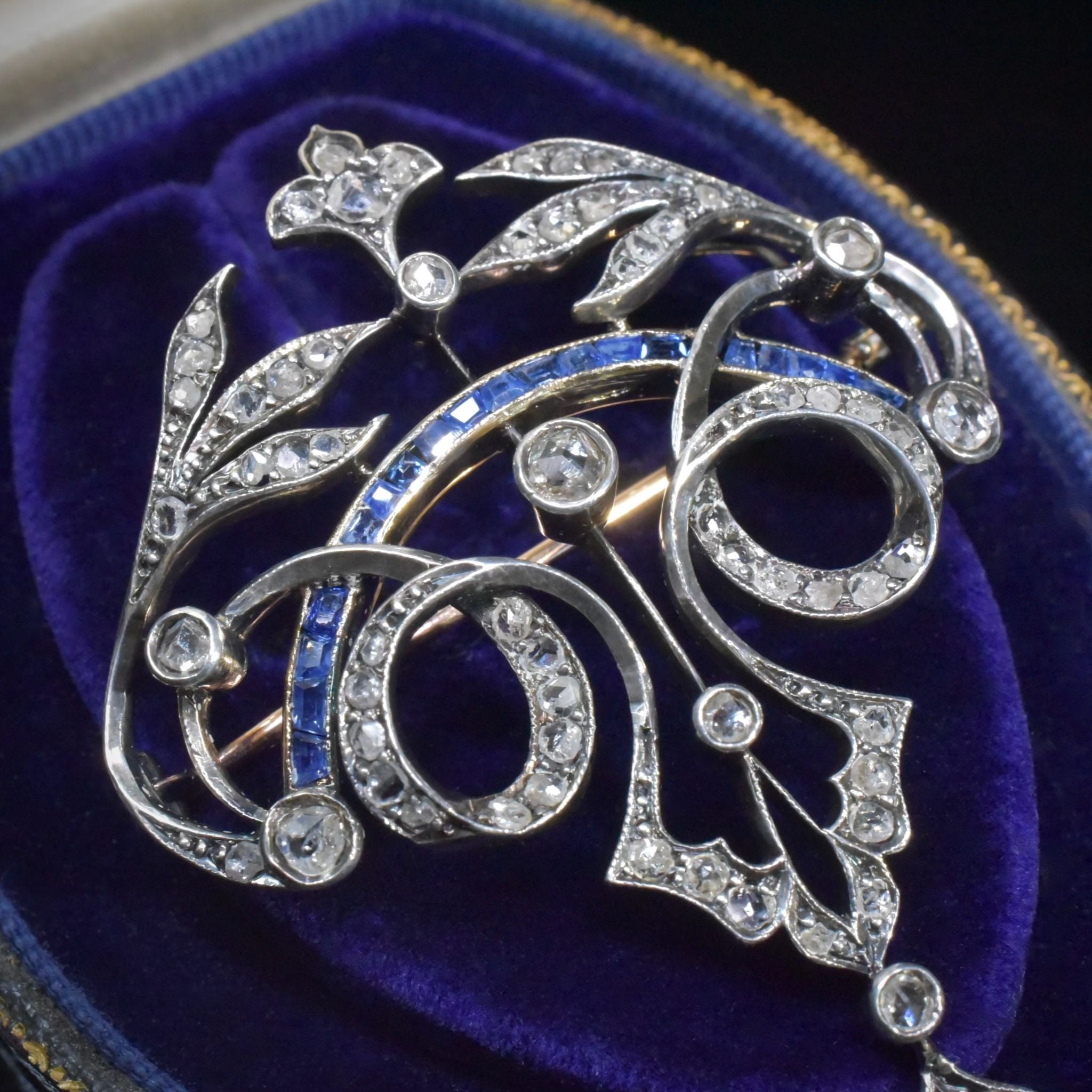 Superb Antique Victorian 15ct Yellow Gold And Silver Diamond And Sapphire Pendant/Brooch Circa 1890