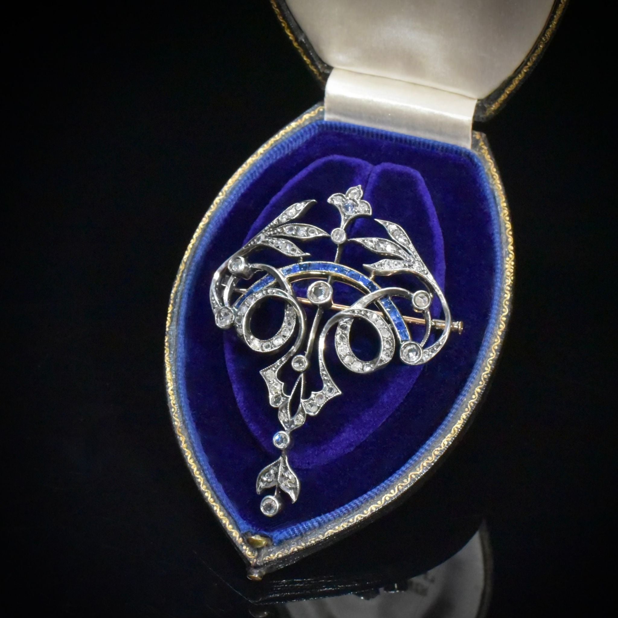 Superb Antique Victorian 15ct Yellow Gold And Silver Diamond And Sapphire Pendant/Brooch Circa 1890