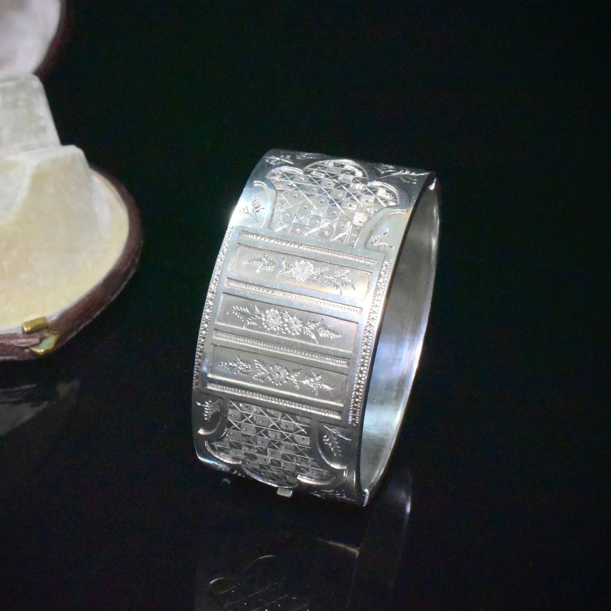 Stunning Antique Victorian Sterling Silver Bangle/Cuff - Birmingham 1882
