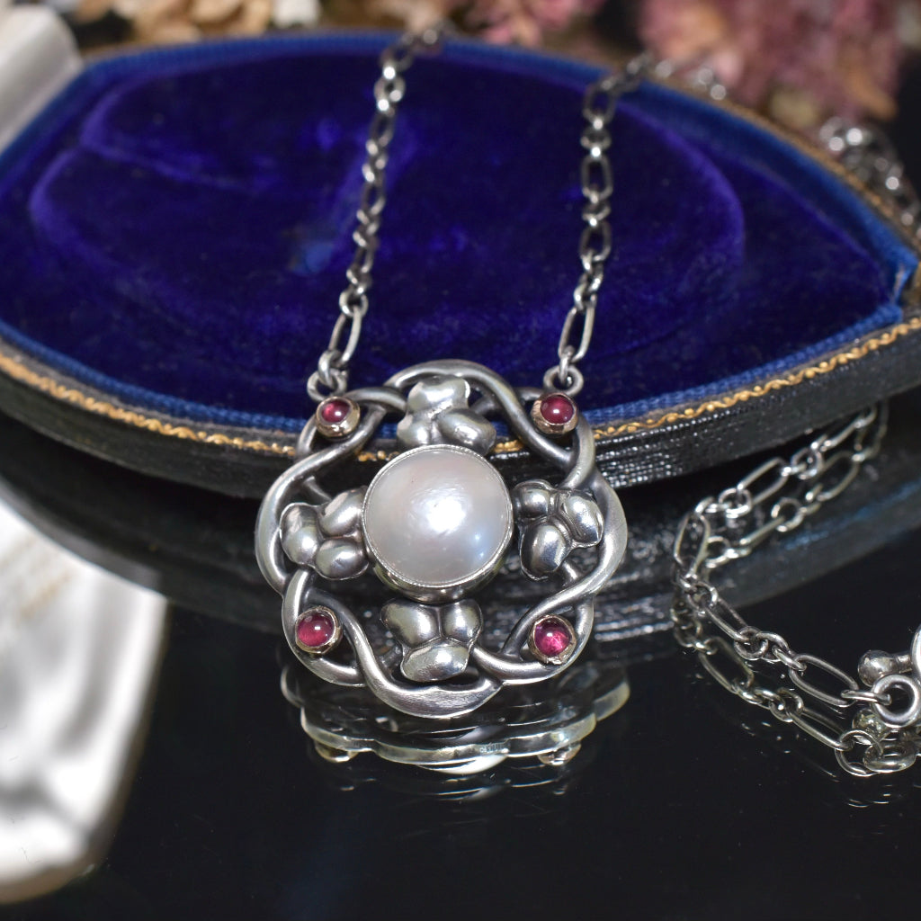 Antique Arts & Crafts Era Sterling Silver Pearl Necklace Circa 1910’s