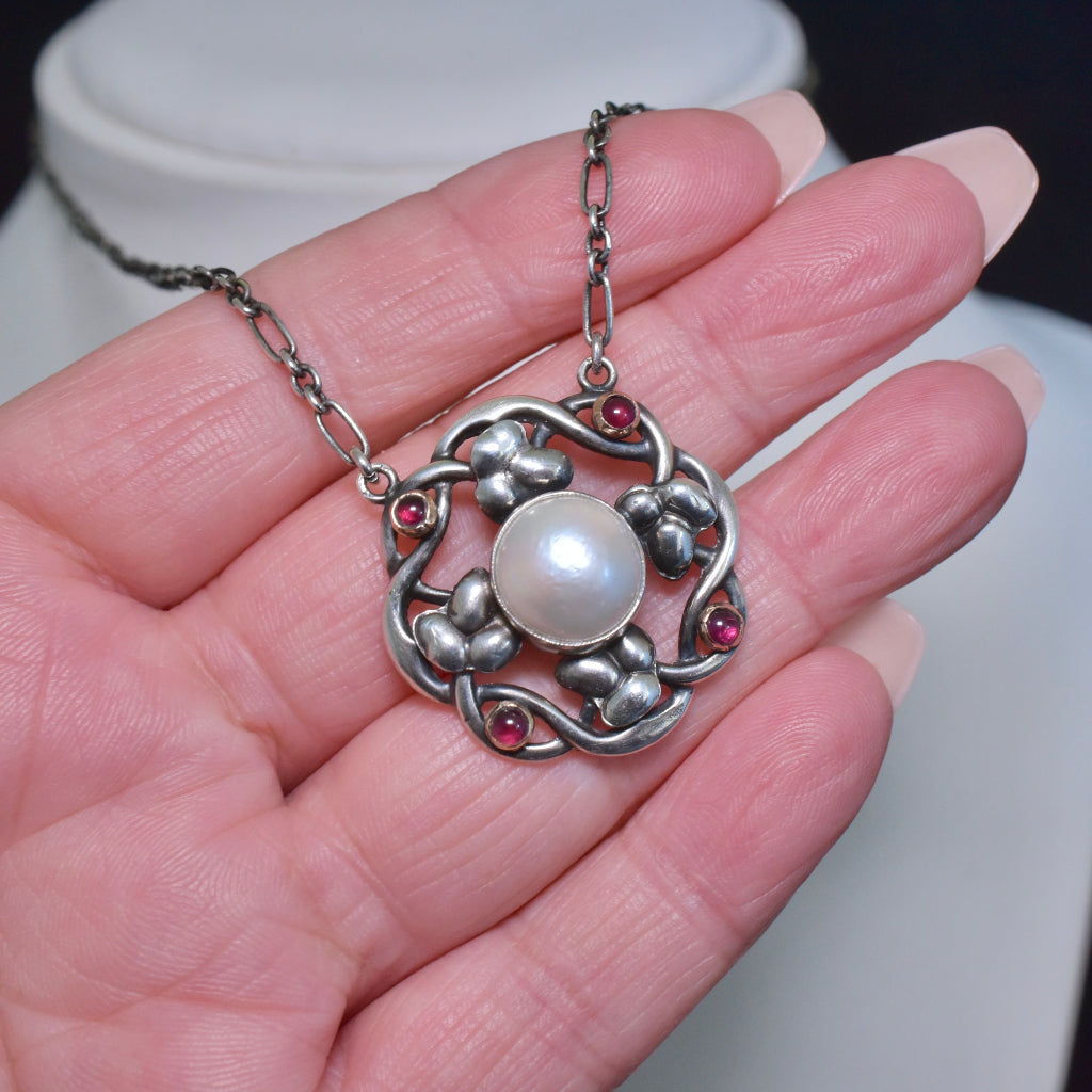 Antique Arts & Crafts Era Sterling Silver Pearl Necklace Circa 1910’s