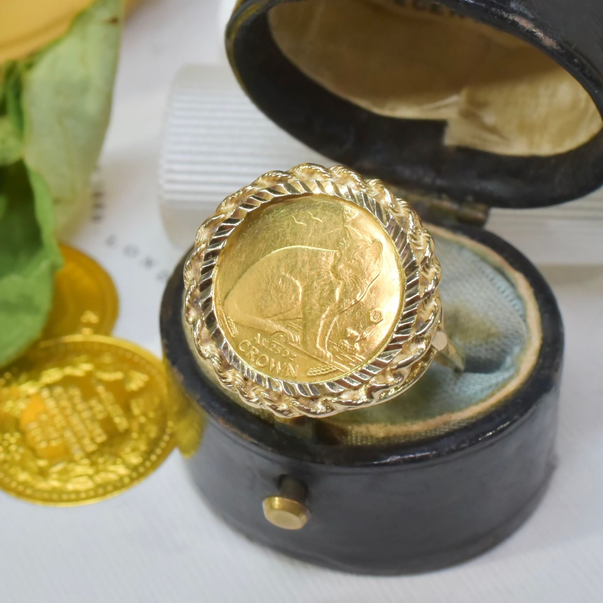 Stunning 24ct Gold 1990 Isle of Man ‘Alley Cat’ 1/25 Oz Crown Elizabeth II 9ct Gold Ring