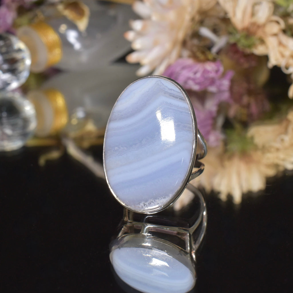 A Modern Sterling Silver Large Lace Agate Ring