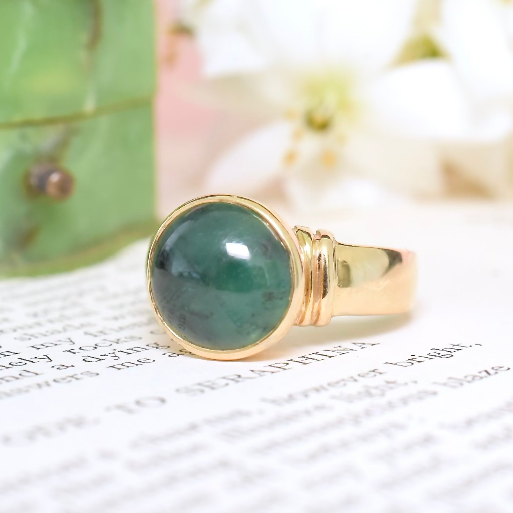 Modern 18ct Yellow Gold And Cabochon Emerald 4.0ct Ring