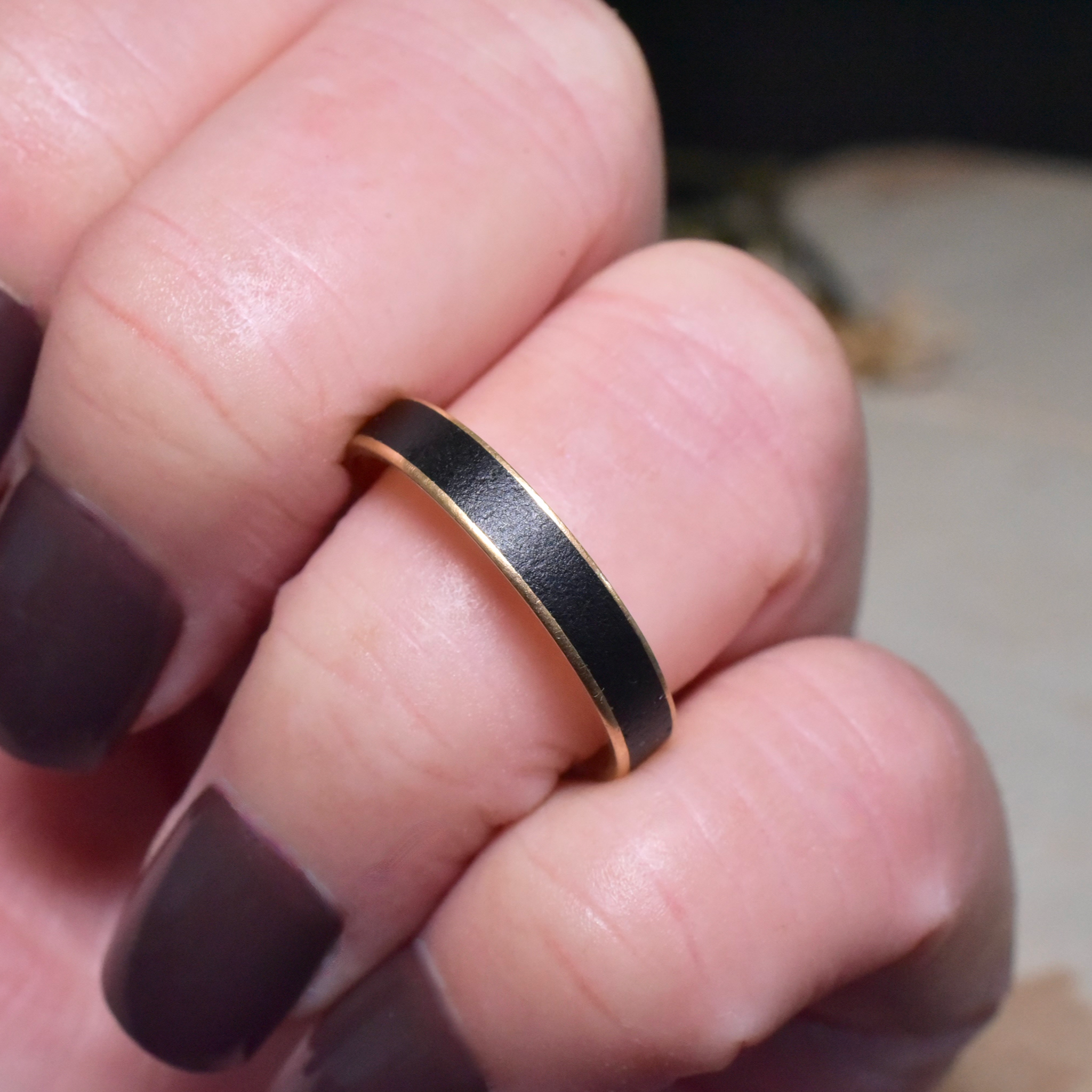 Antique Georgian 18ct Gold Enamel Mourning Ring - London 1826