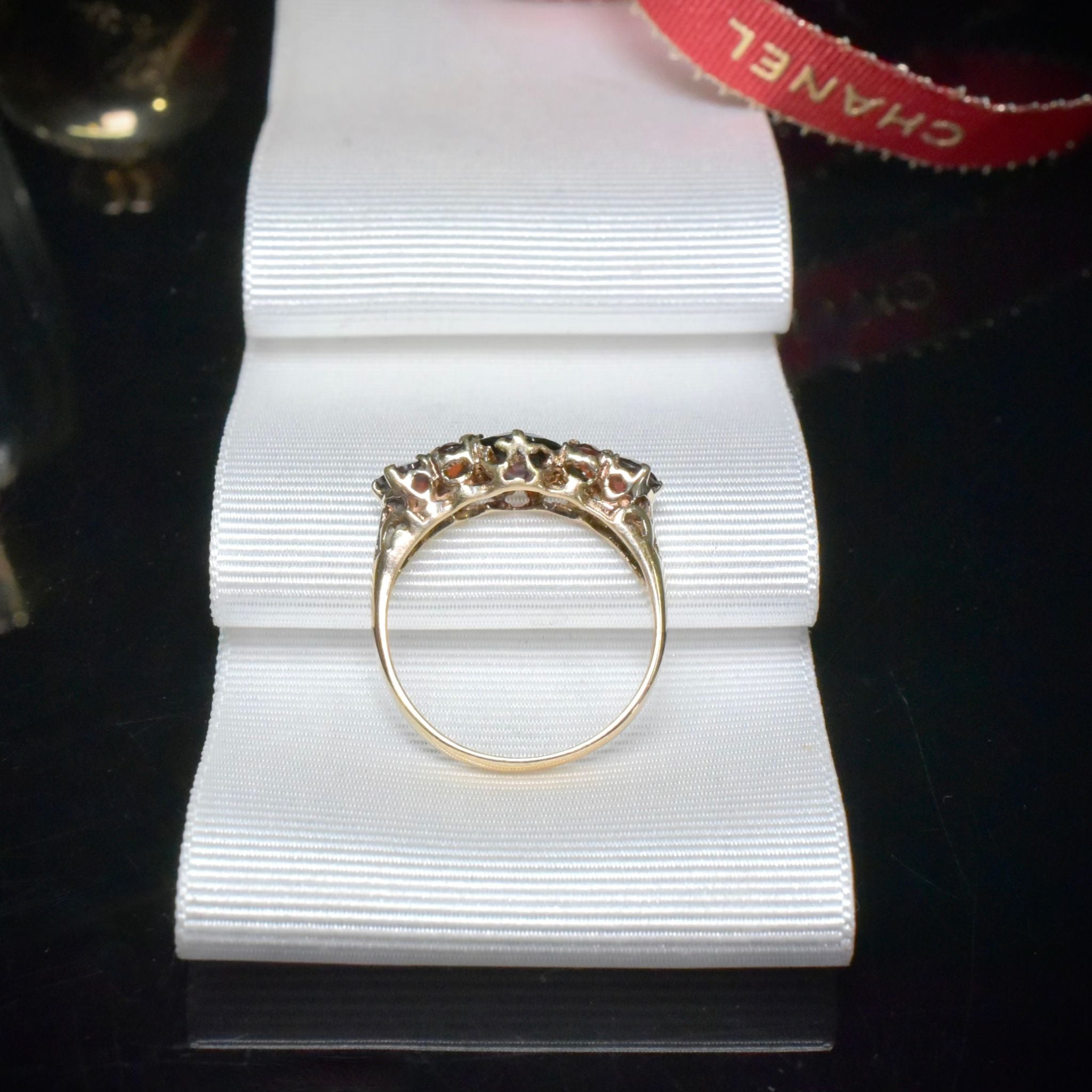 Vintage 9ct Yellow Gold Almandine Garnet Bridge Ring - London 1988