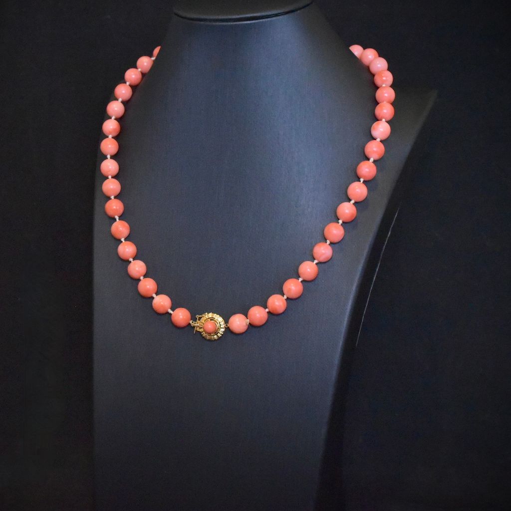 Estate 14ct Yellow Gold Salmon Coral (Momo?) Bead Necklace