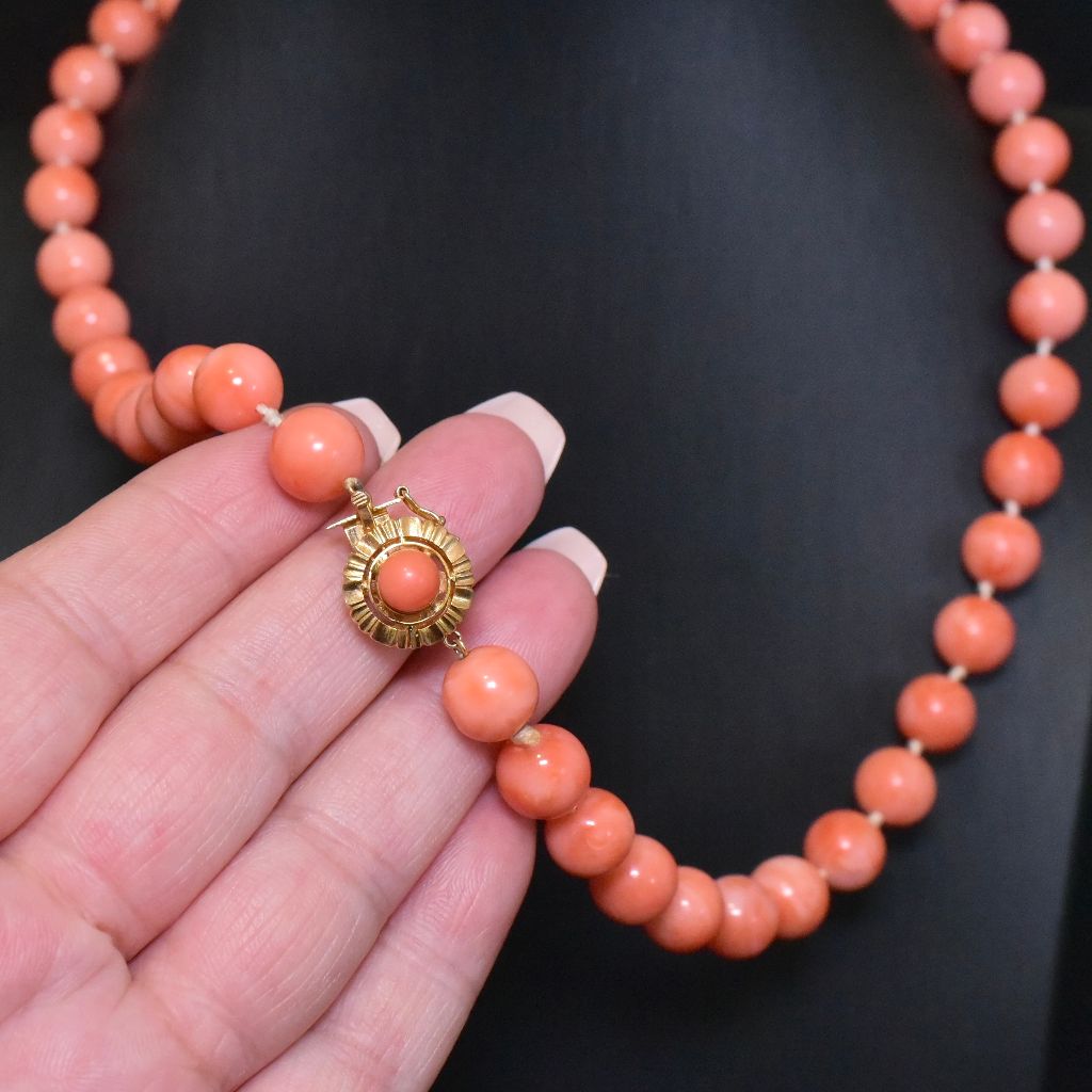 Estate 14ct Yellow Gold Salmon Coral (Momo?) Bead Necklace